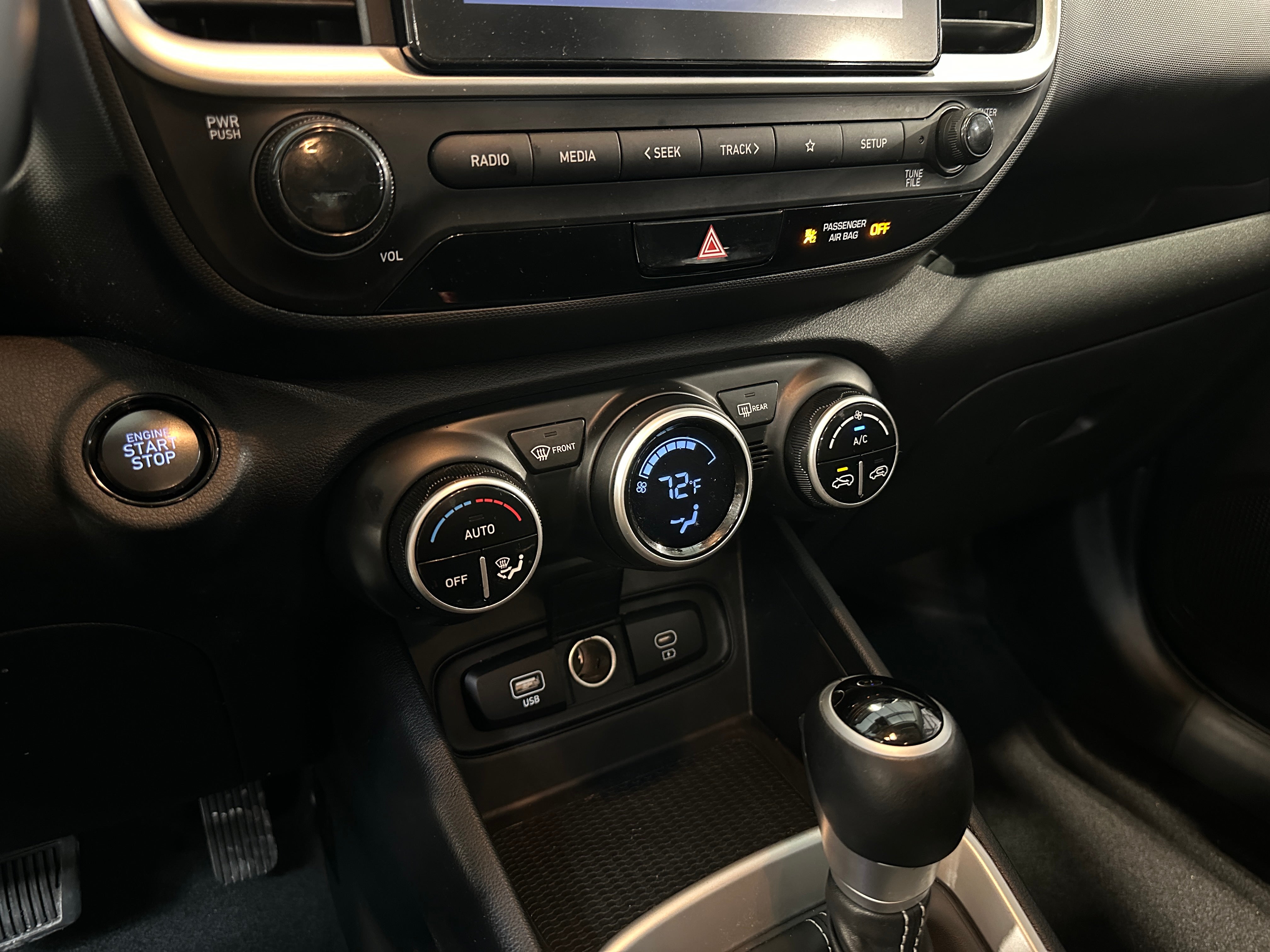 2024 Hyundai Venue SEL 4