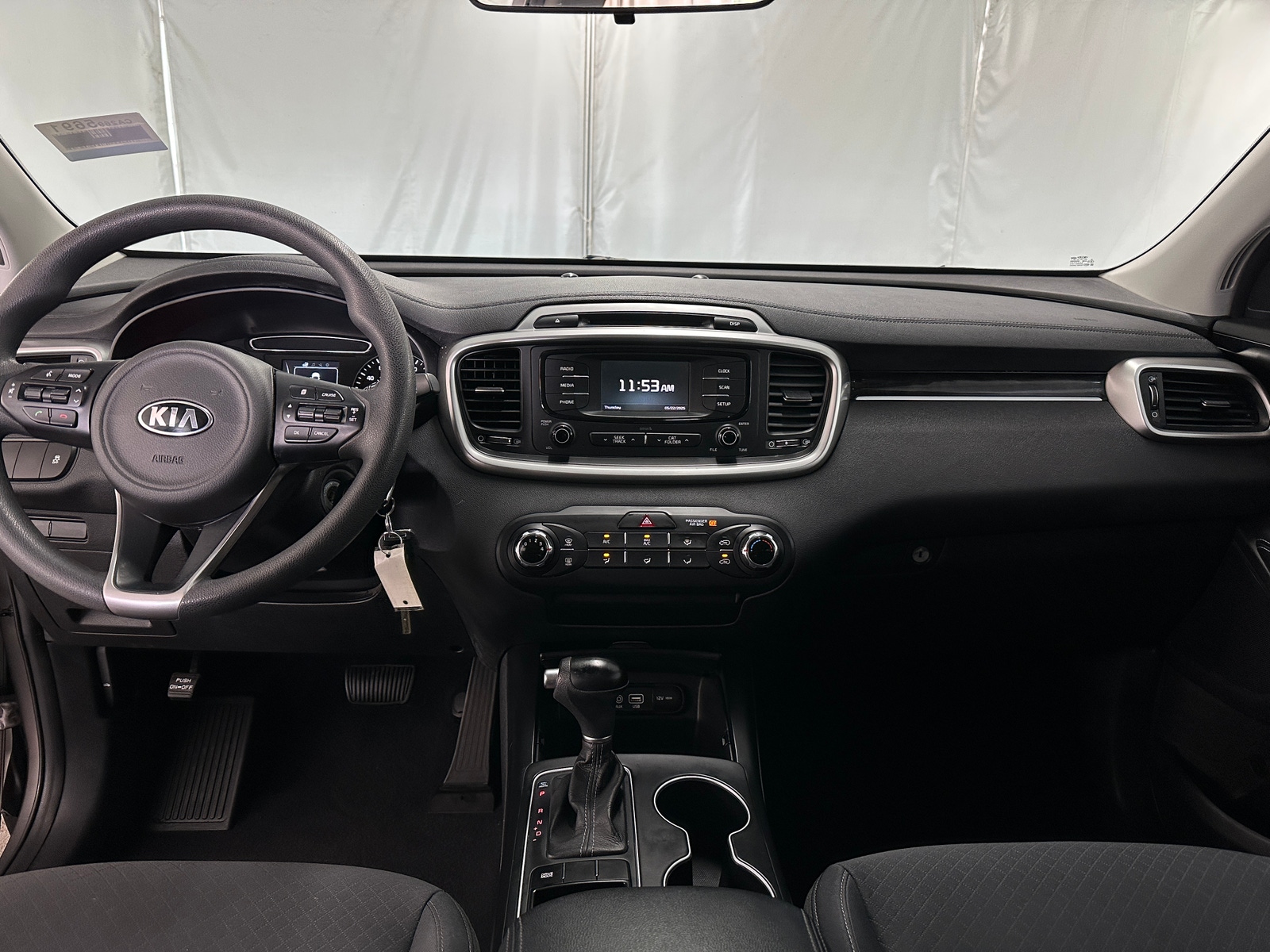 Thumbnail: 2018 Kia Sorento - 3