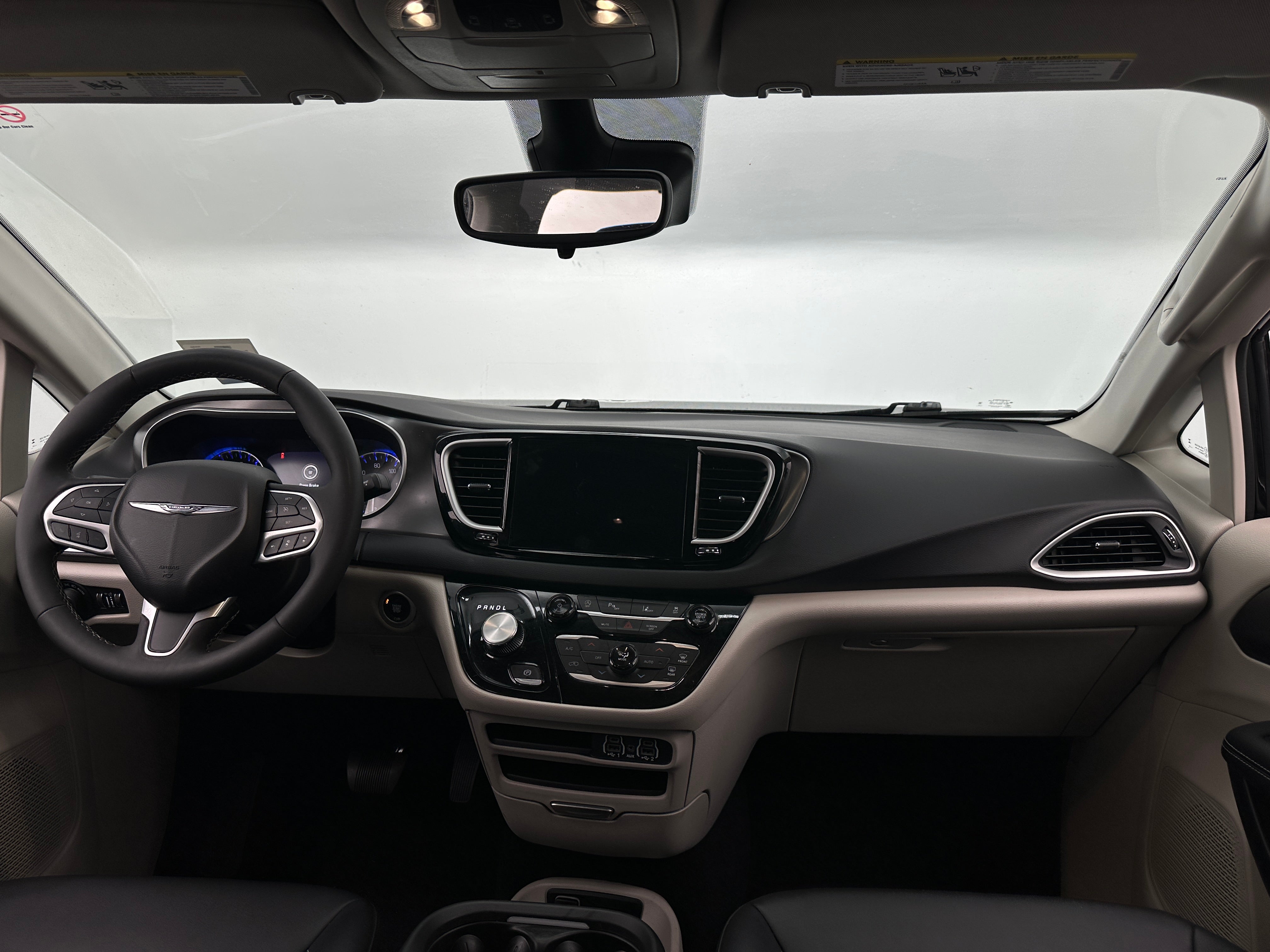 2024 Chrysler Pacifica Touring L 2