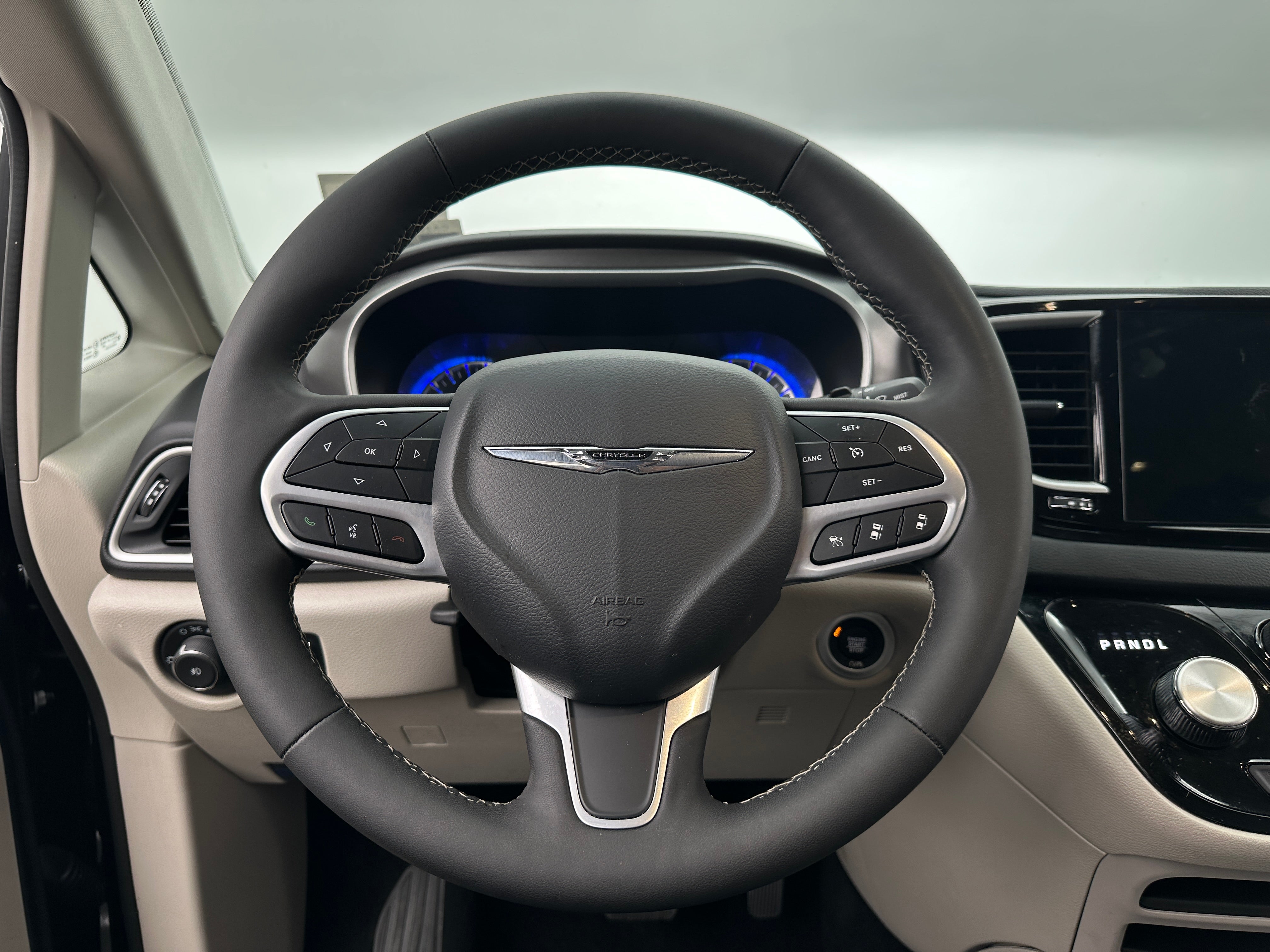 2024 Chrysler Pacifica Touring L 4