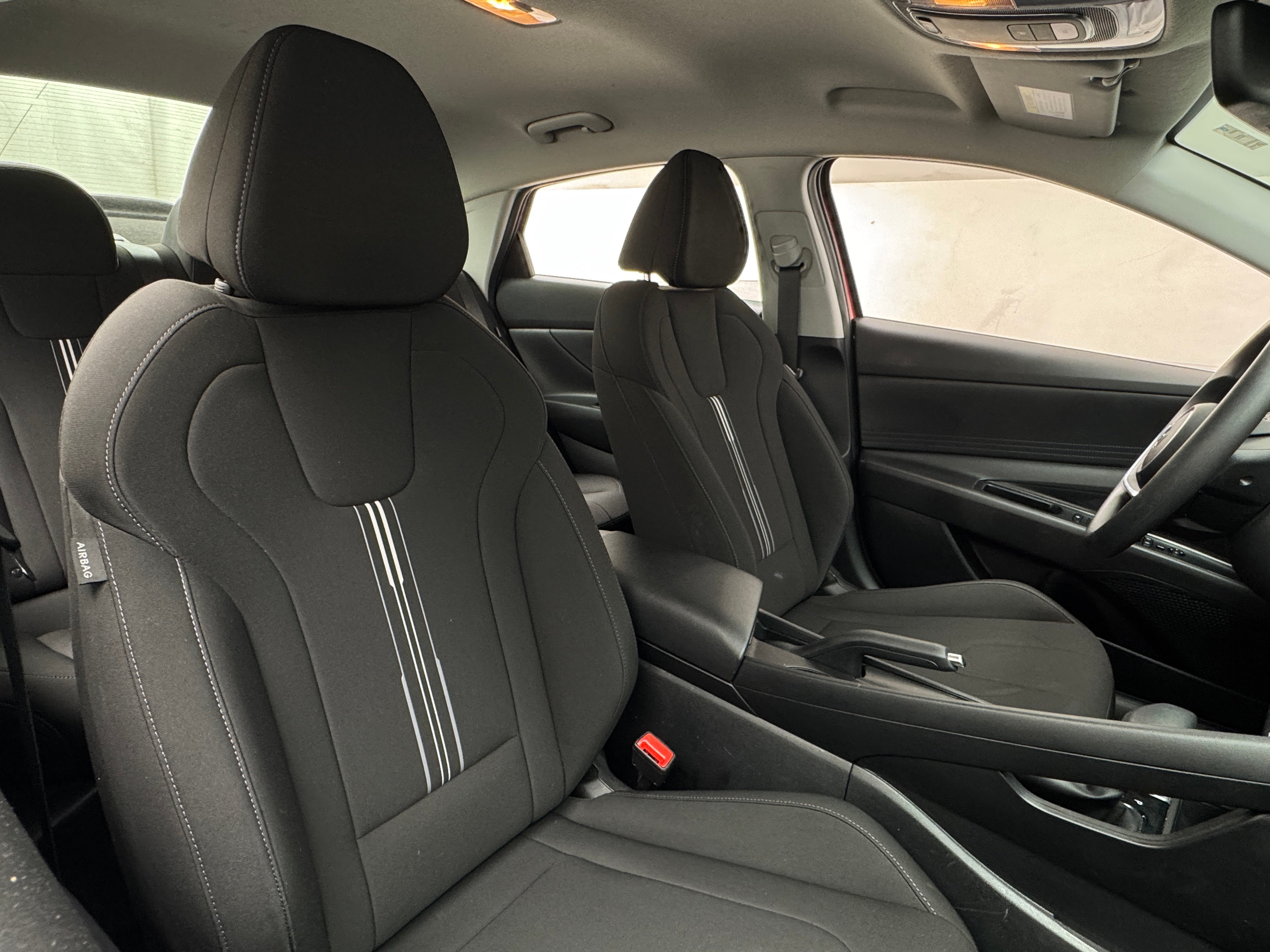 2024 Hyundai Elantra SEL 2