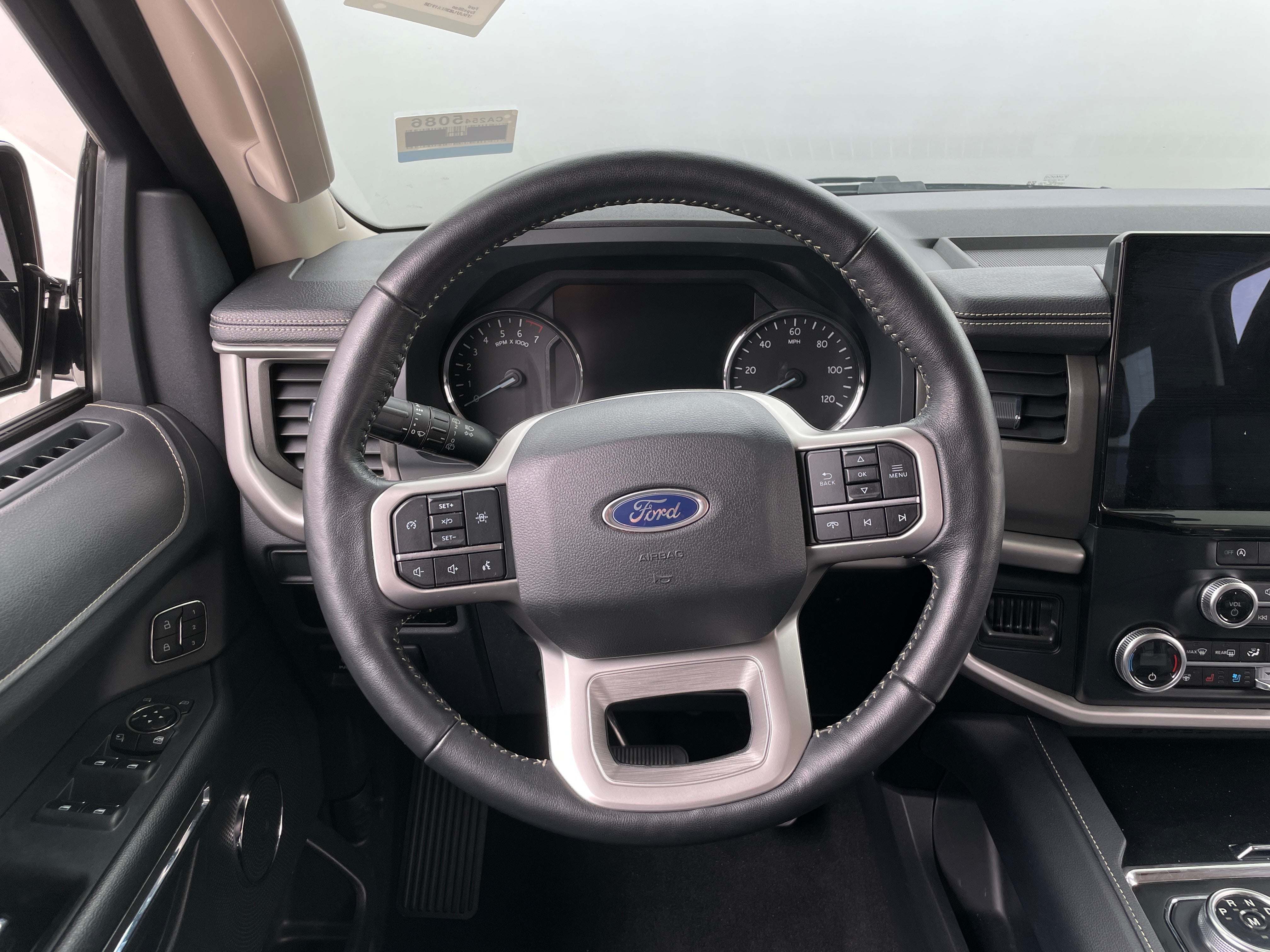 2024 Ford Expedition XLT 4