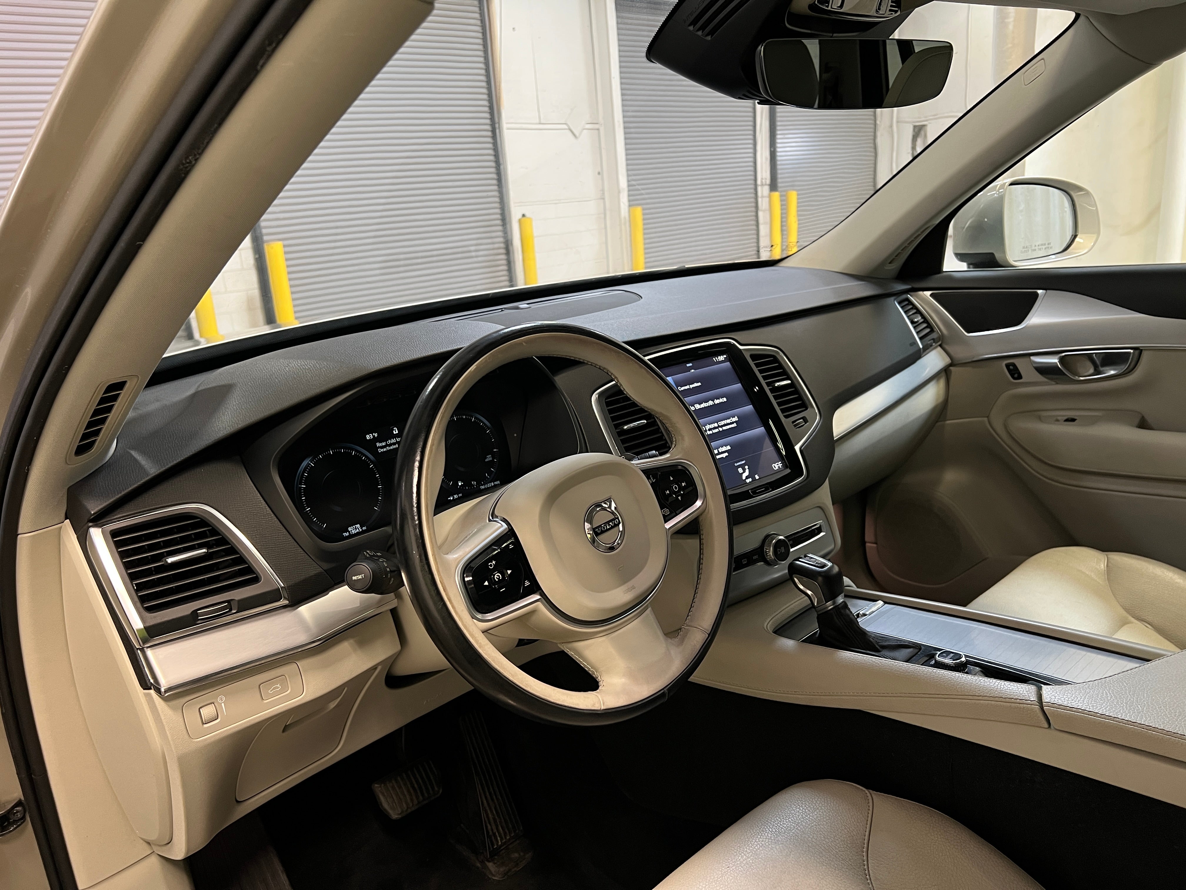 2016 Volvo XC90 T5 Momentum 2