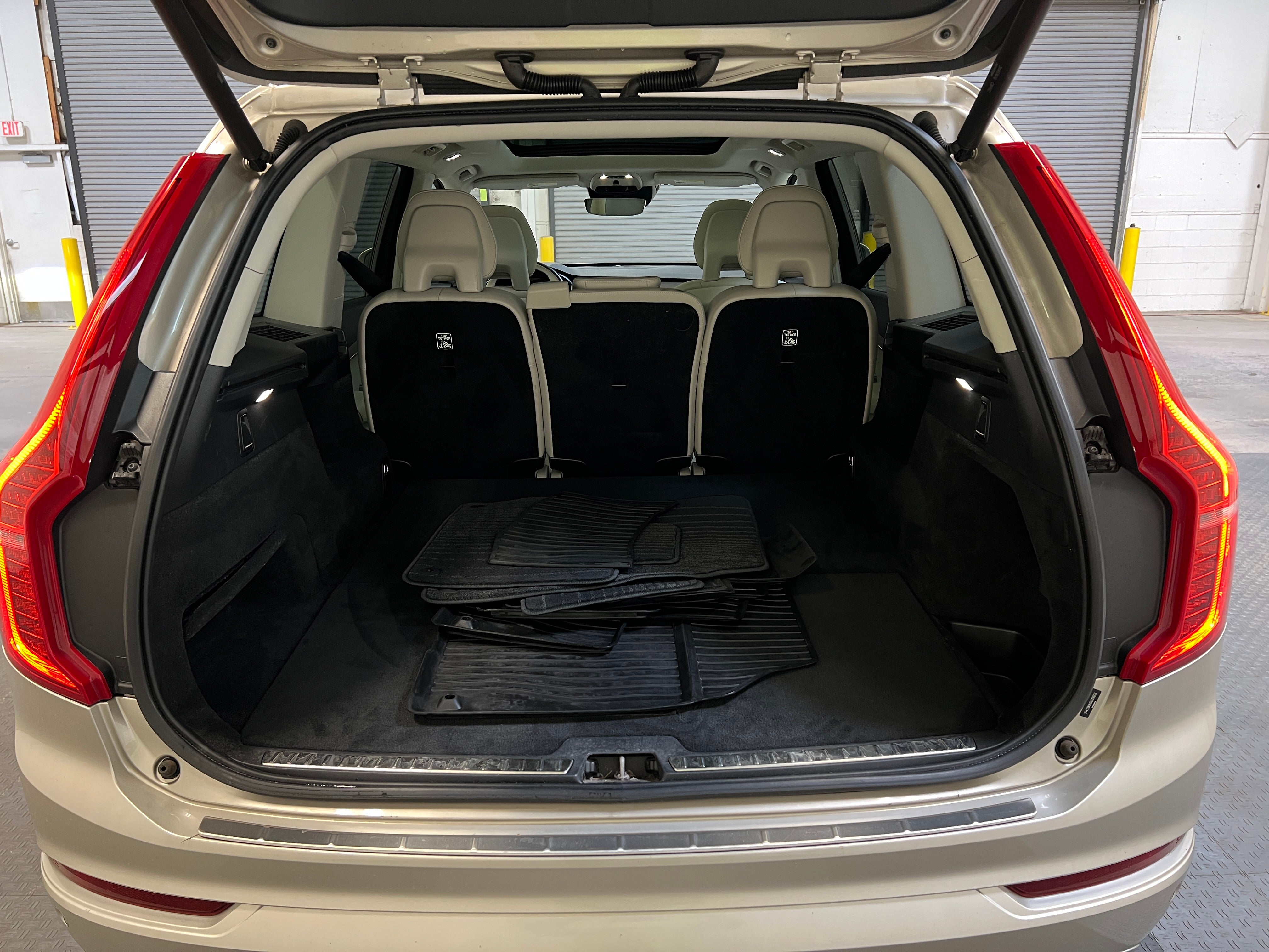 2016 Volvo XC90 T5 Momentum 6
