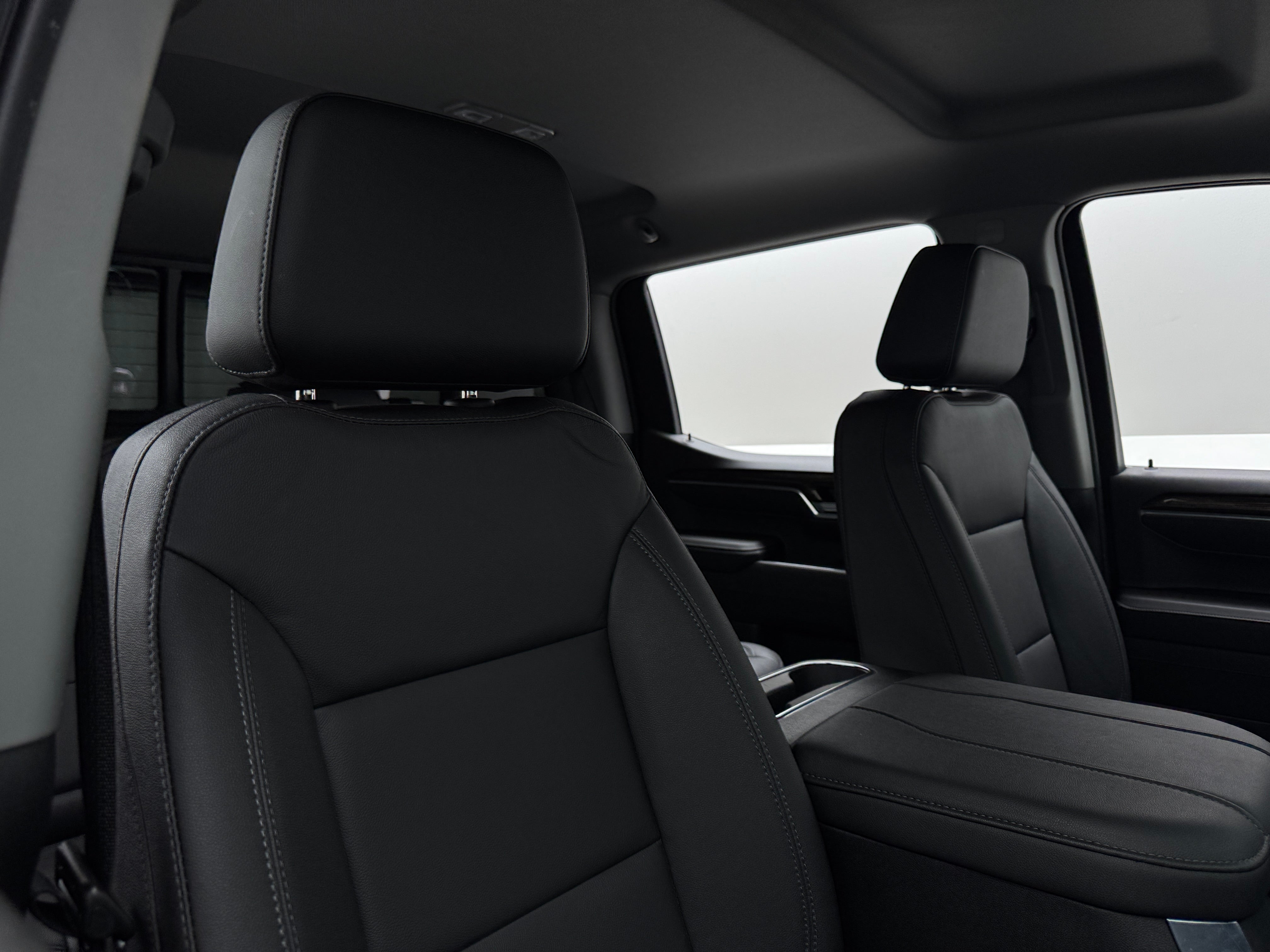 2023 GMC Sierra 1500 Elevation 2