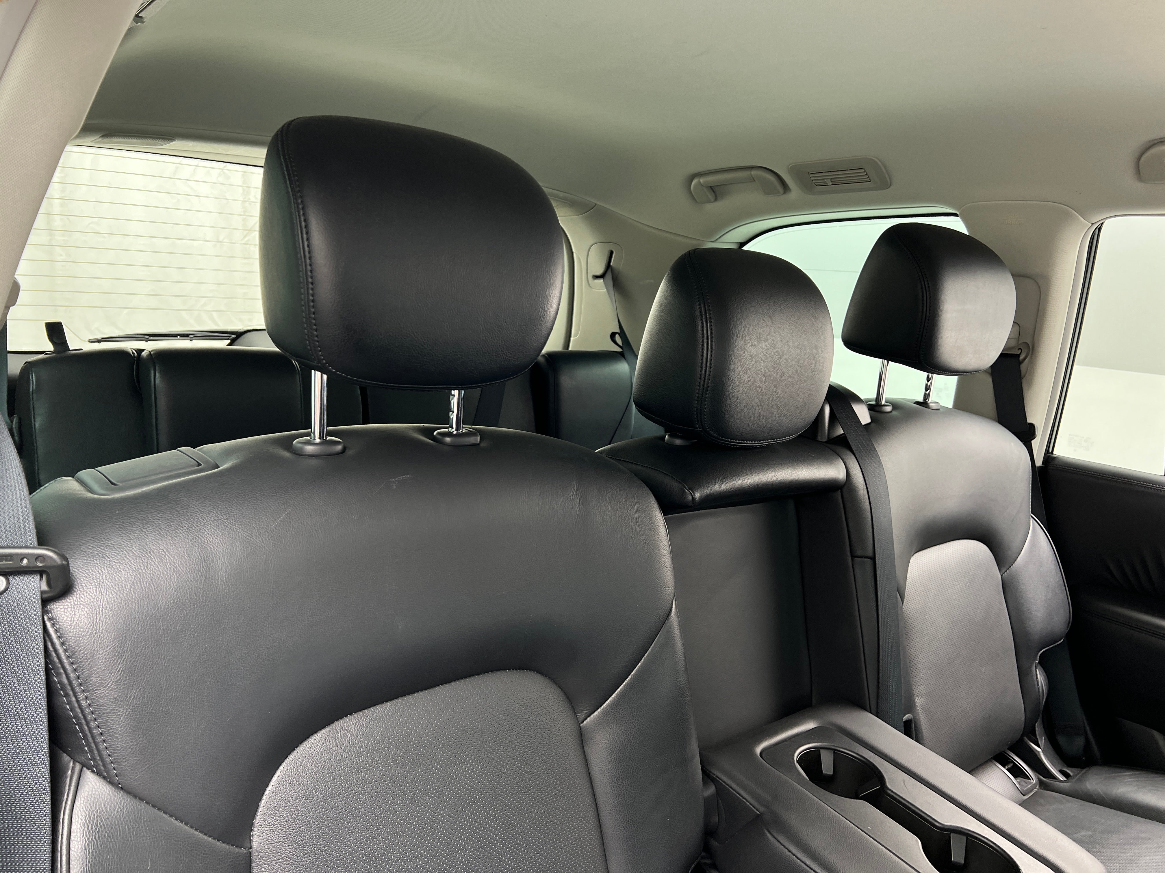 2023 Nissan Armada SL 5