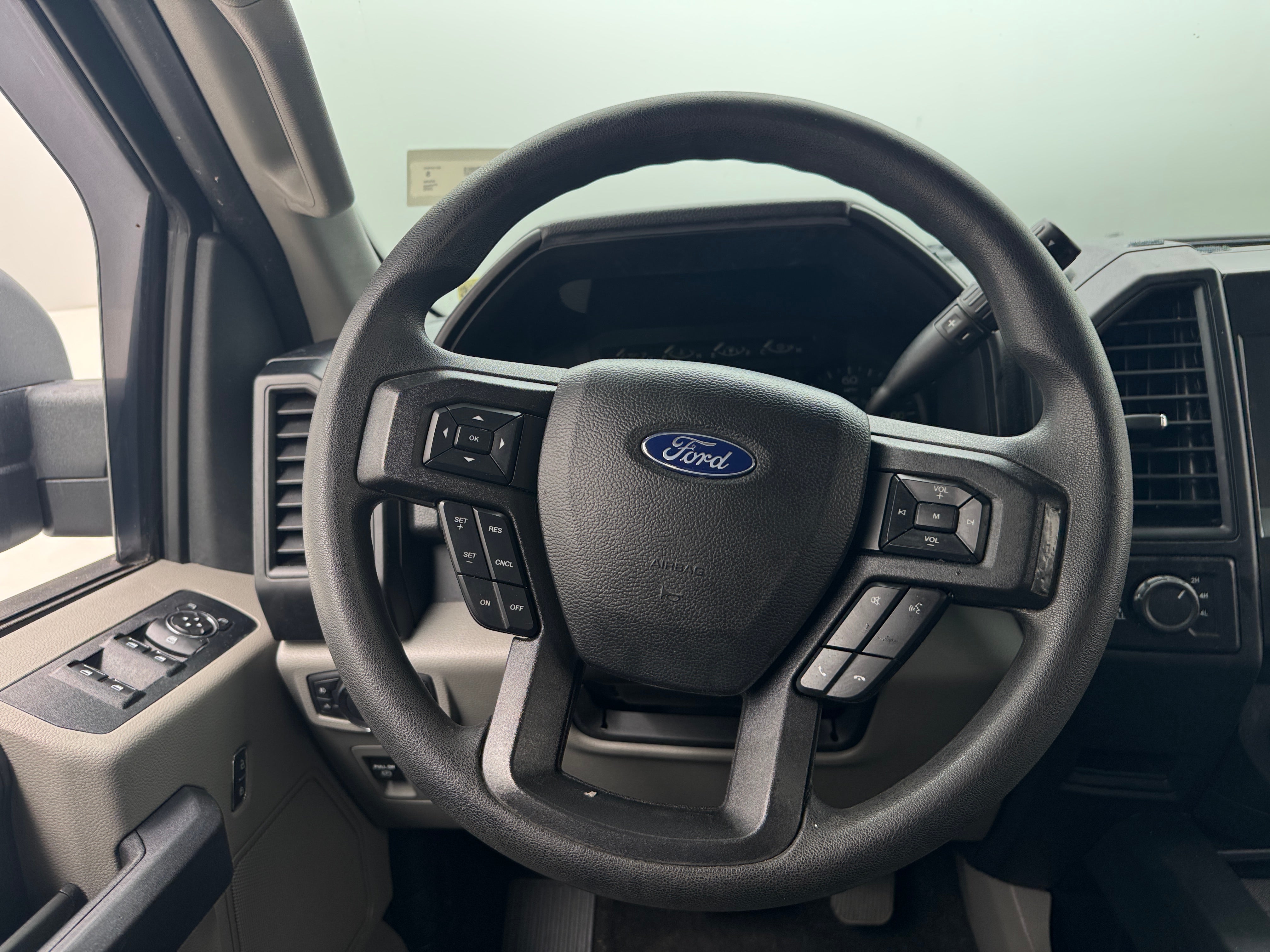 2020 Ford Econoline E-150 5