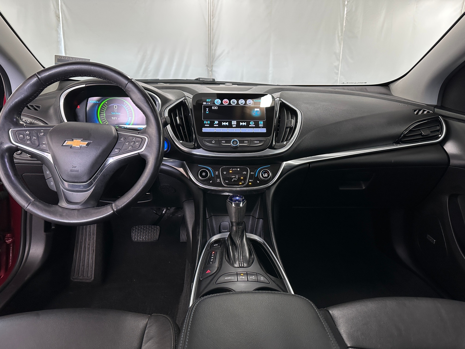 Thumbnail: 2018 Chevrolet Volt - 2