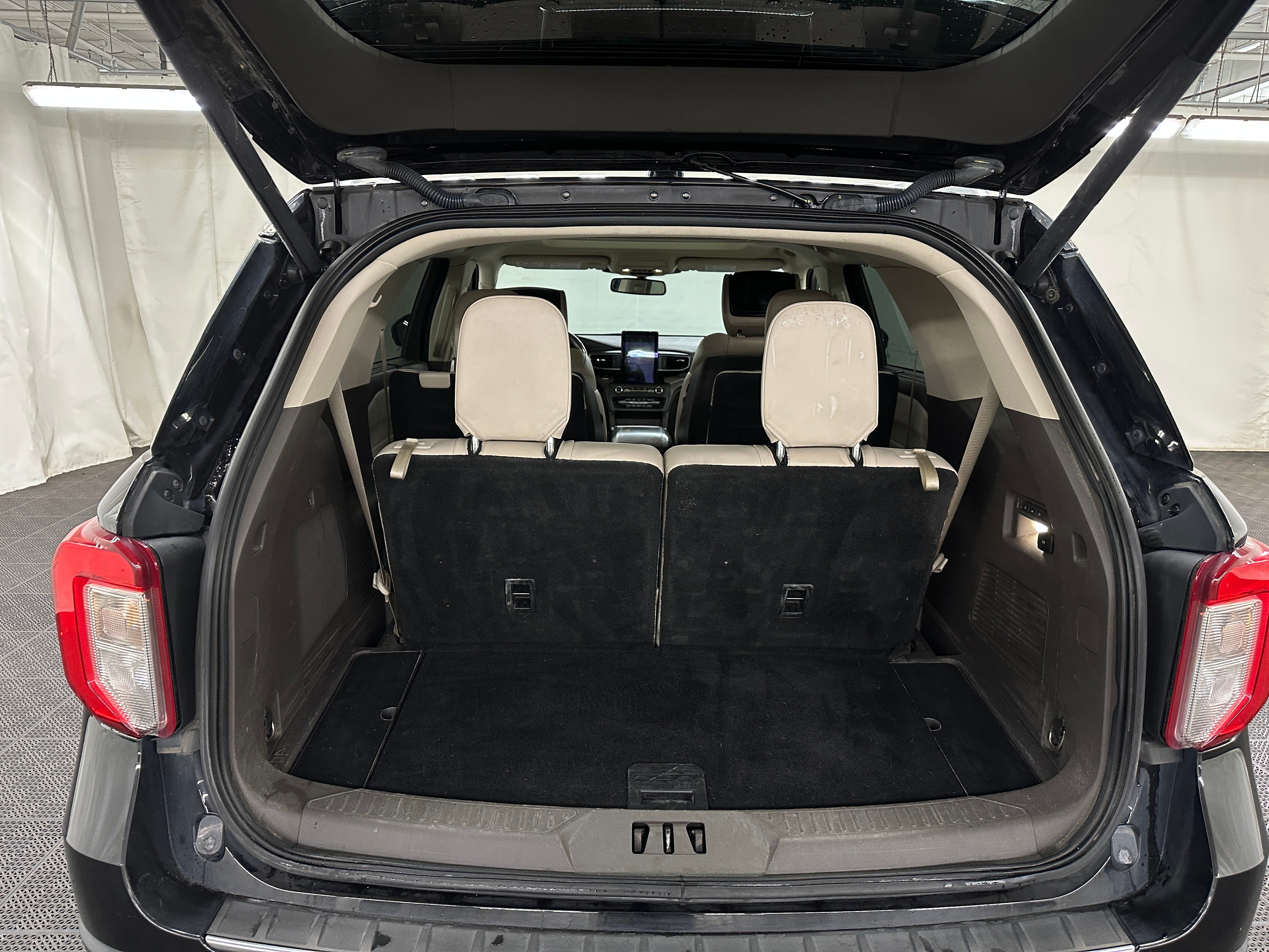 2020 Ford Explorer Platinum 6