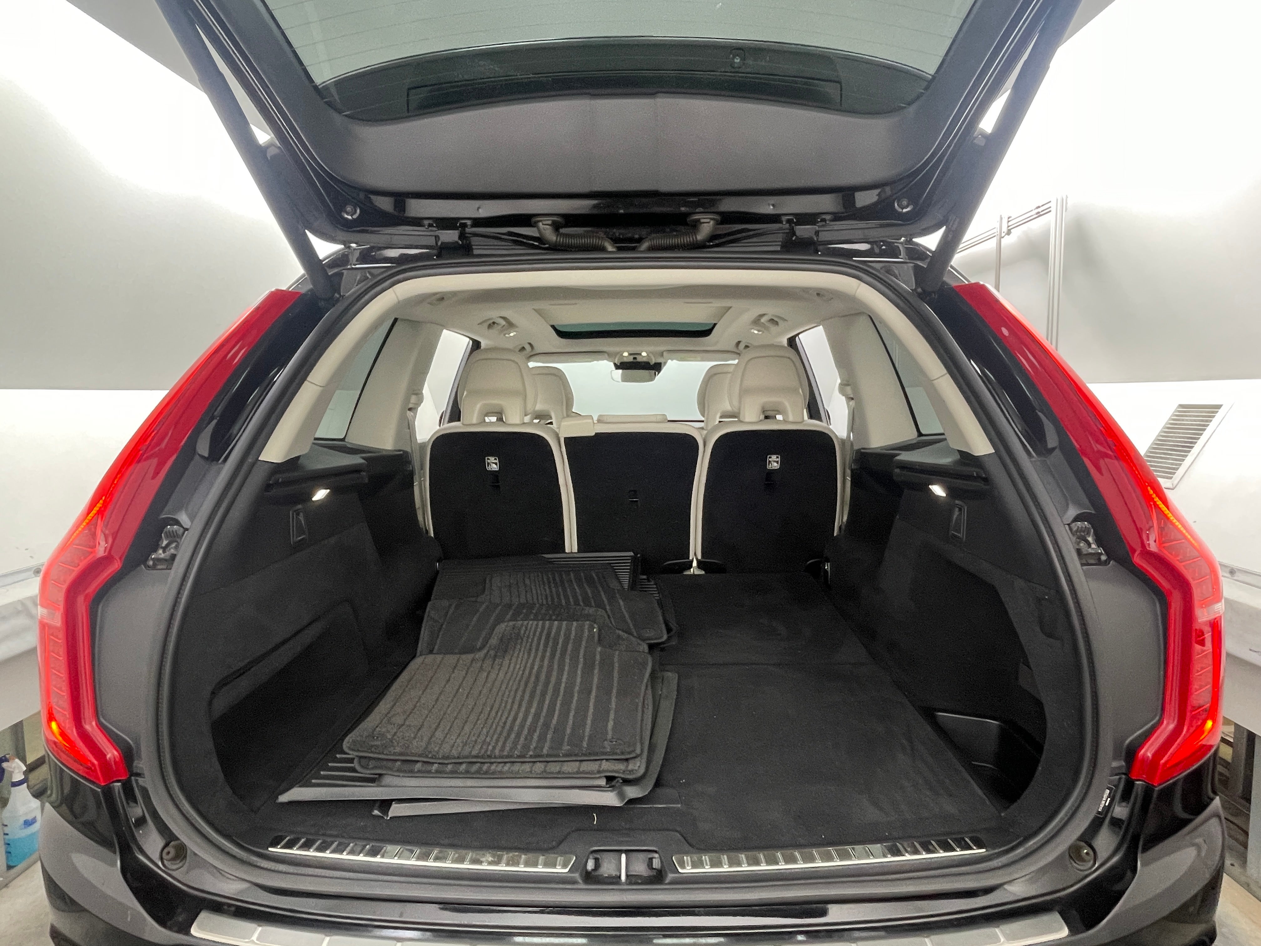 2017 Volvo XC90 T5 Momentum 6
