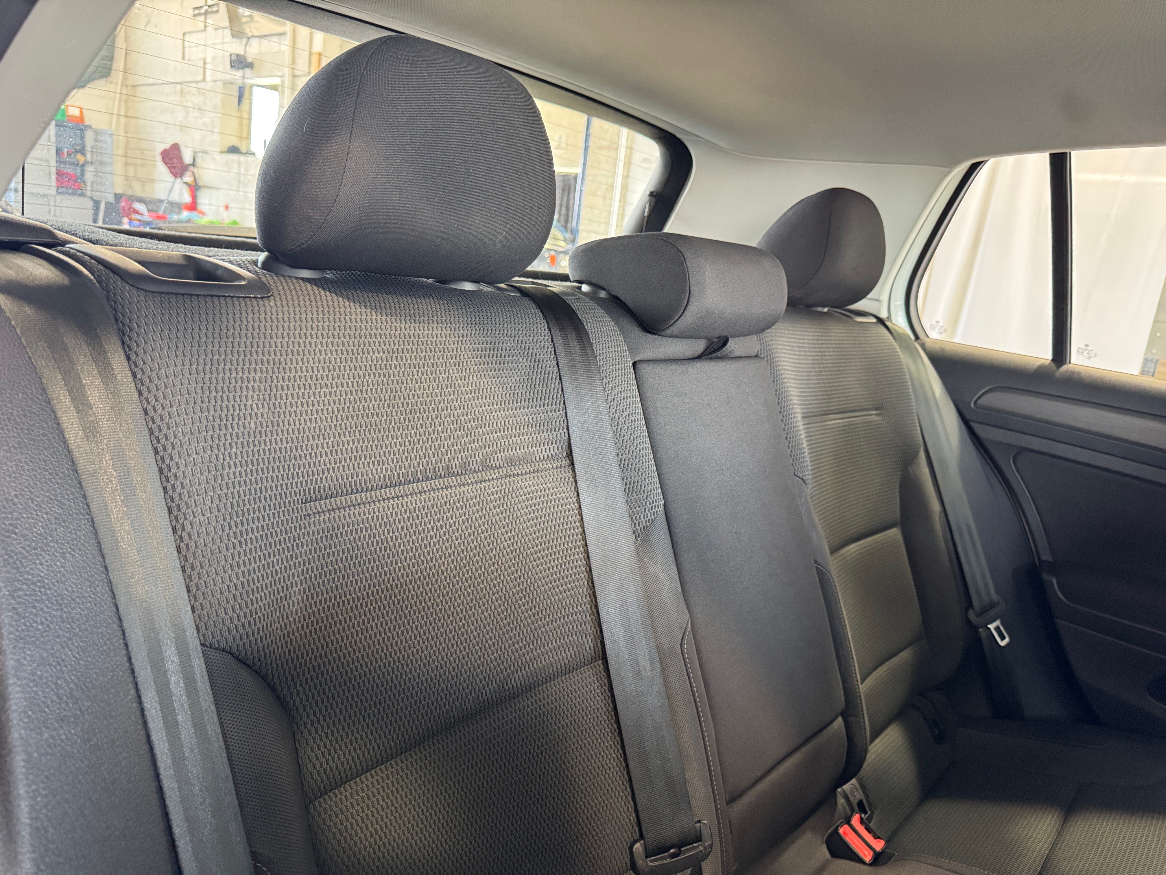 2019 Volkswagen e-Golf SE 6