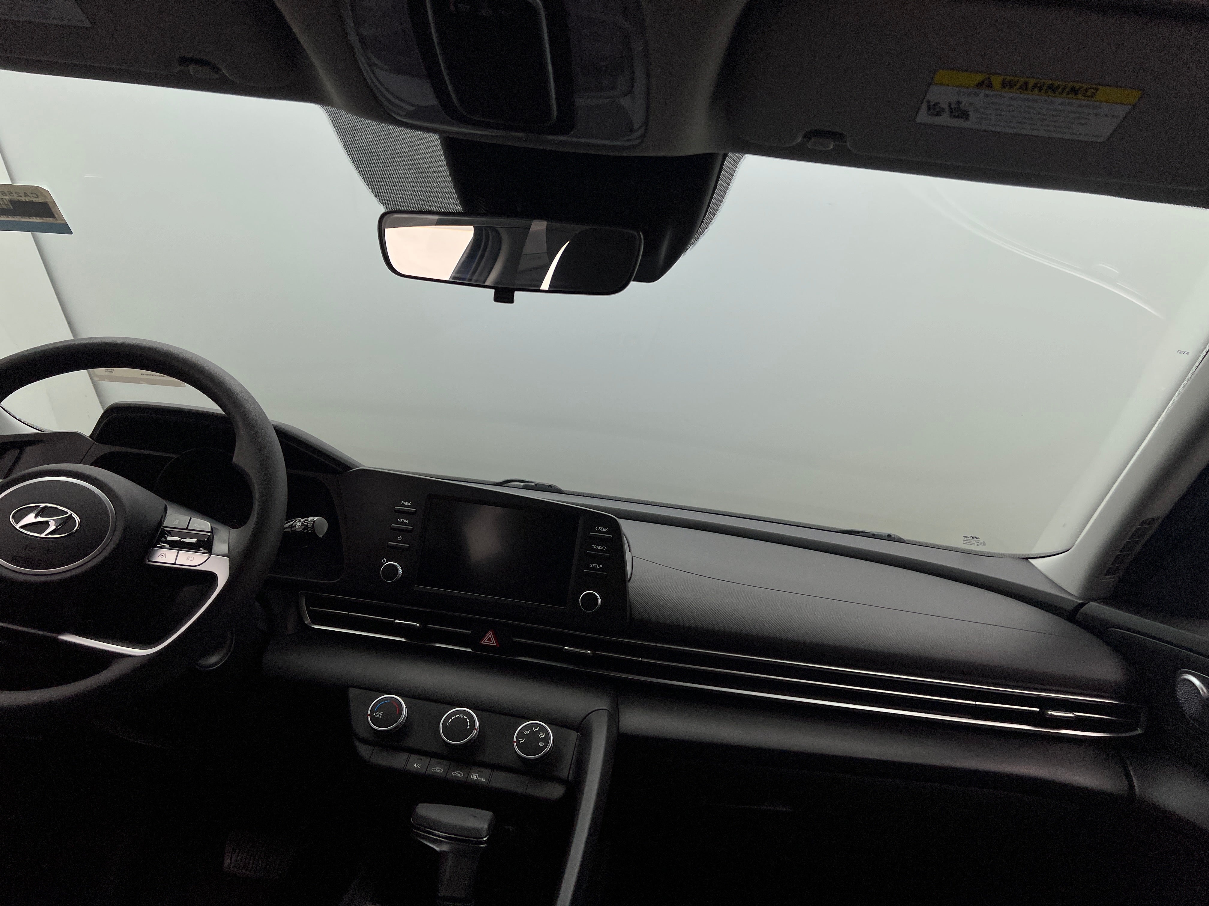 2023 Hyundai Elantra SE 3