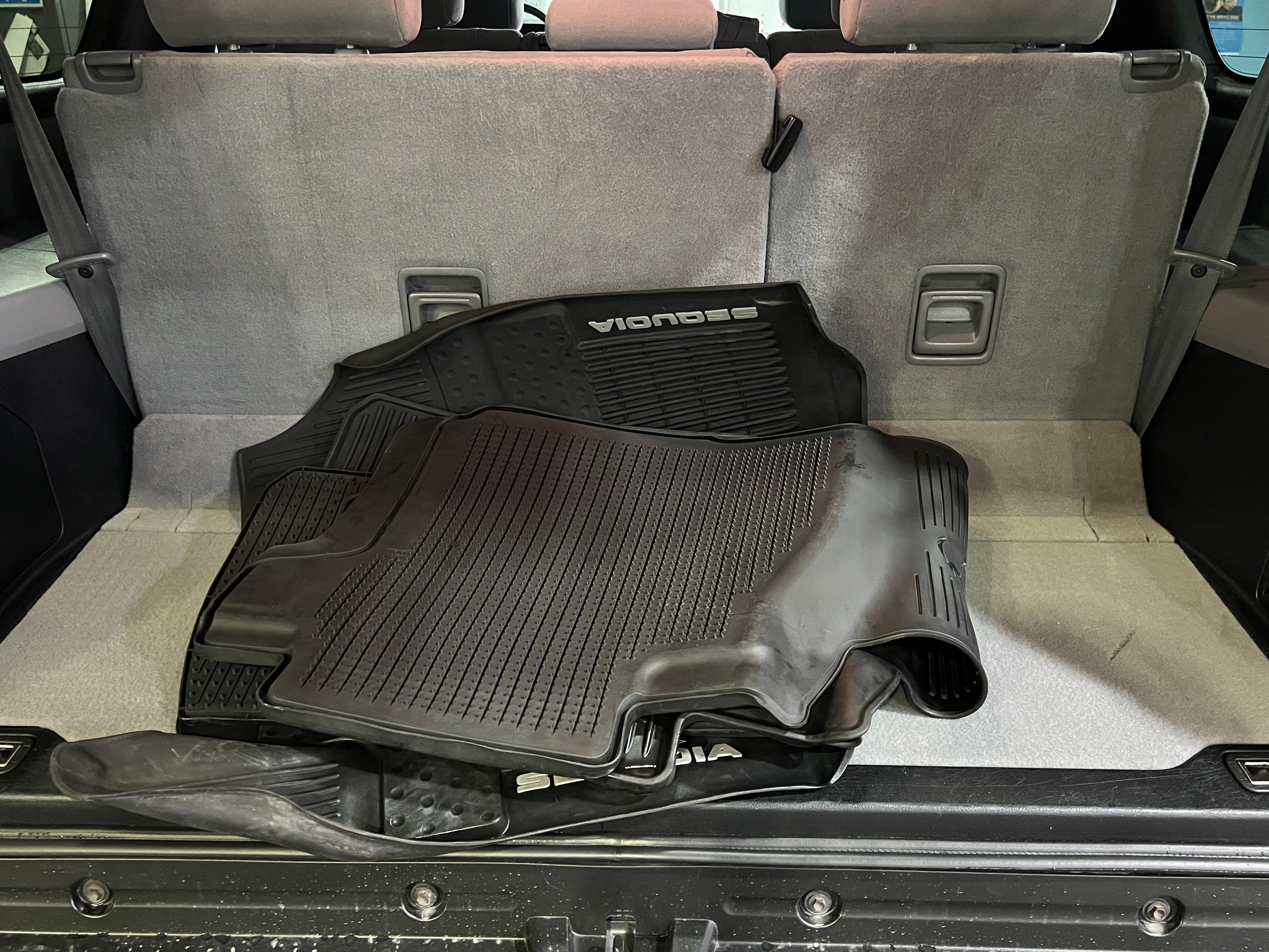 2021 Toyota Sequoia SR5 7