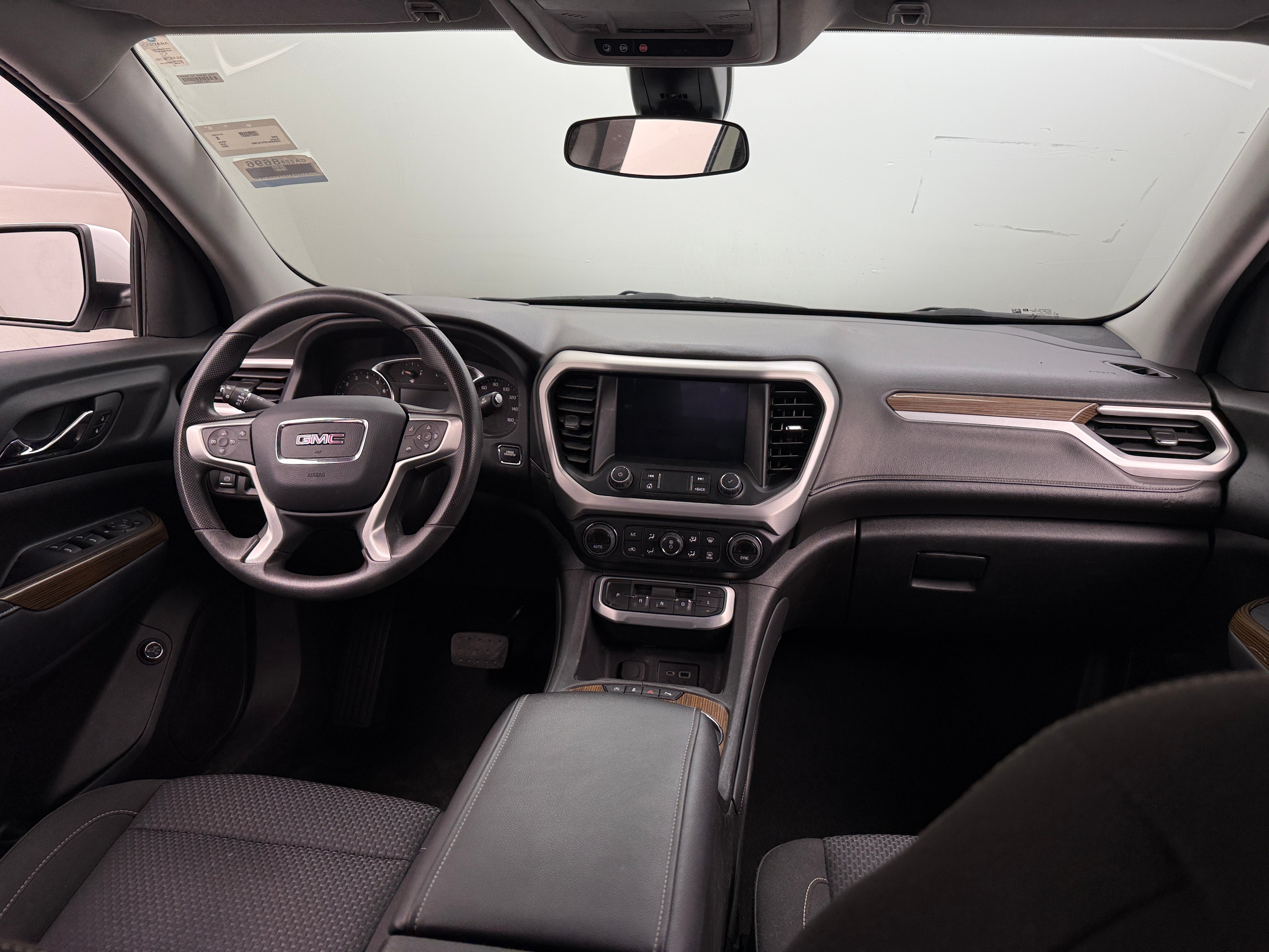 2023 GMC Acadia SLE 3