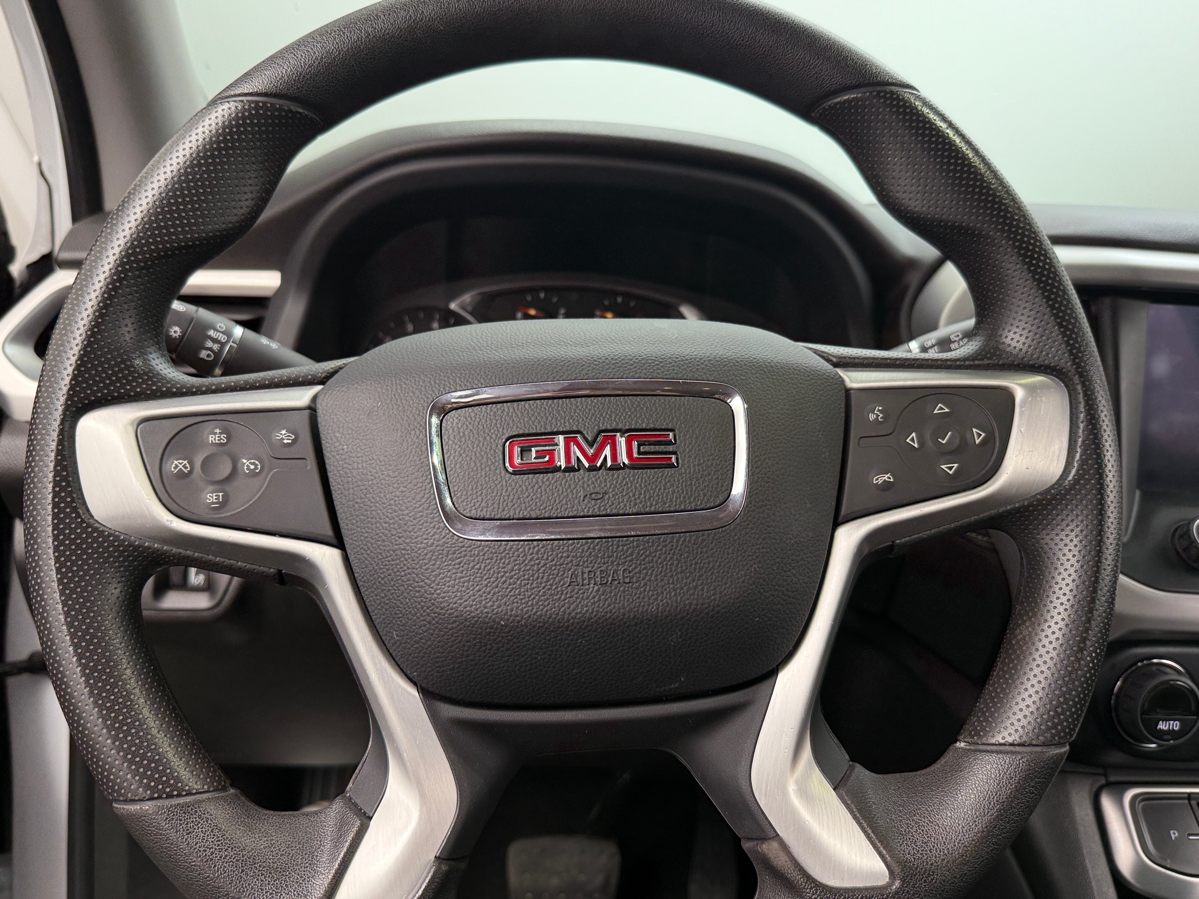 2023 GMC Acadia SLE 5