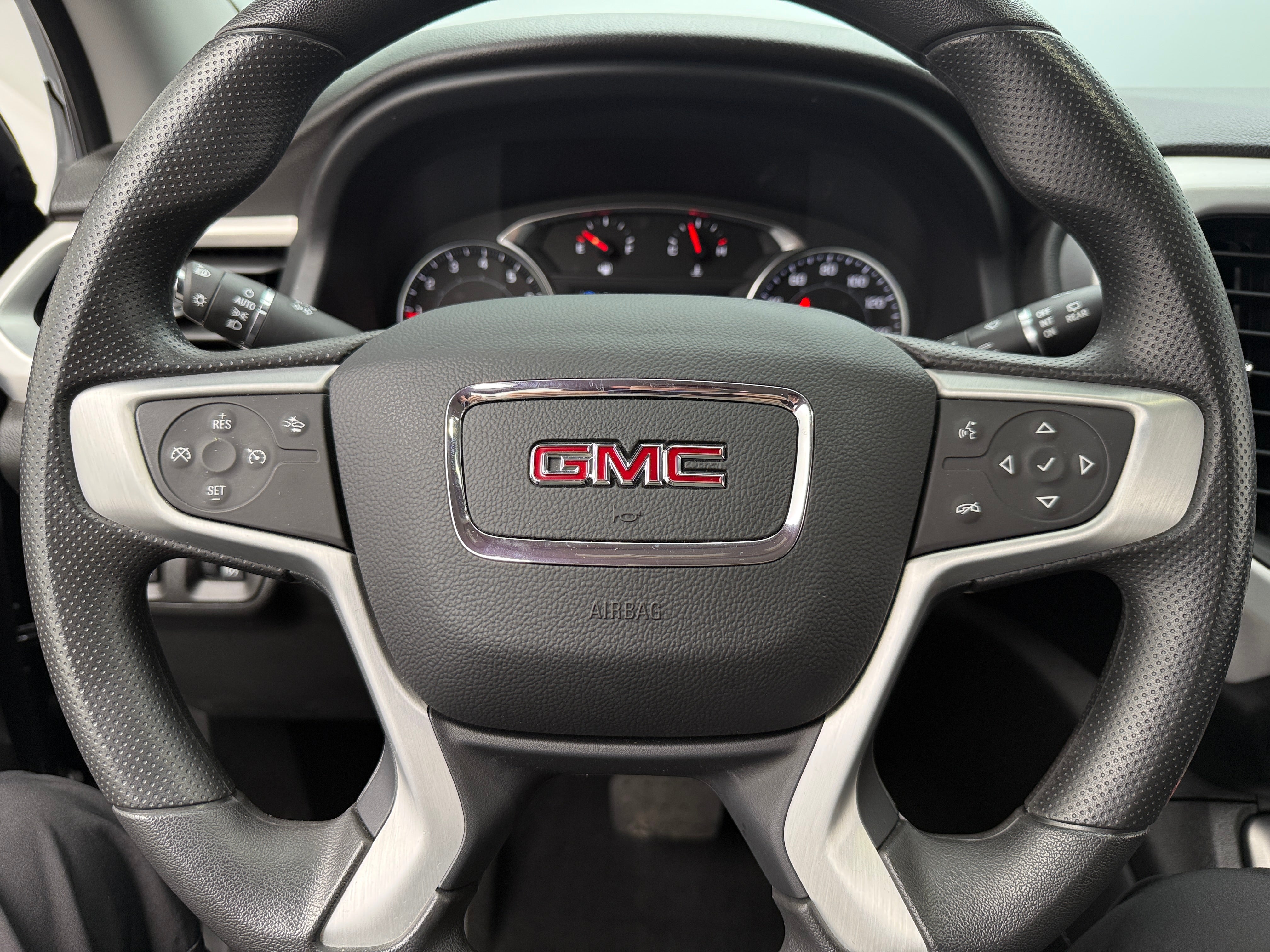 2023 GMC Acadia SLE 5