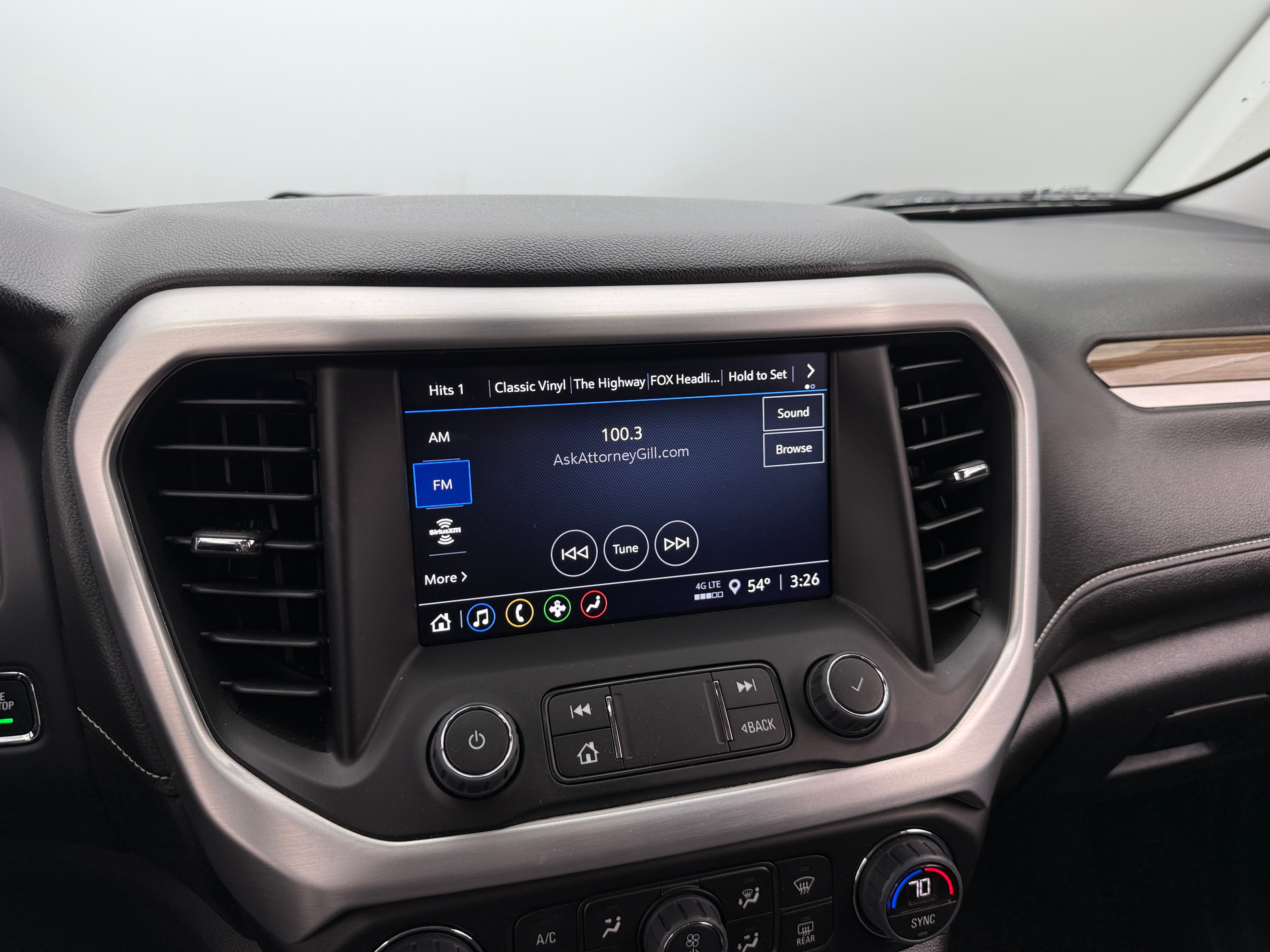 2023 GMC Acadia SLE 4