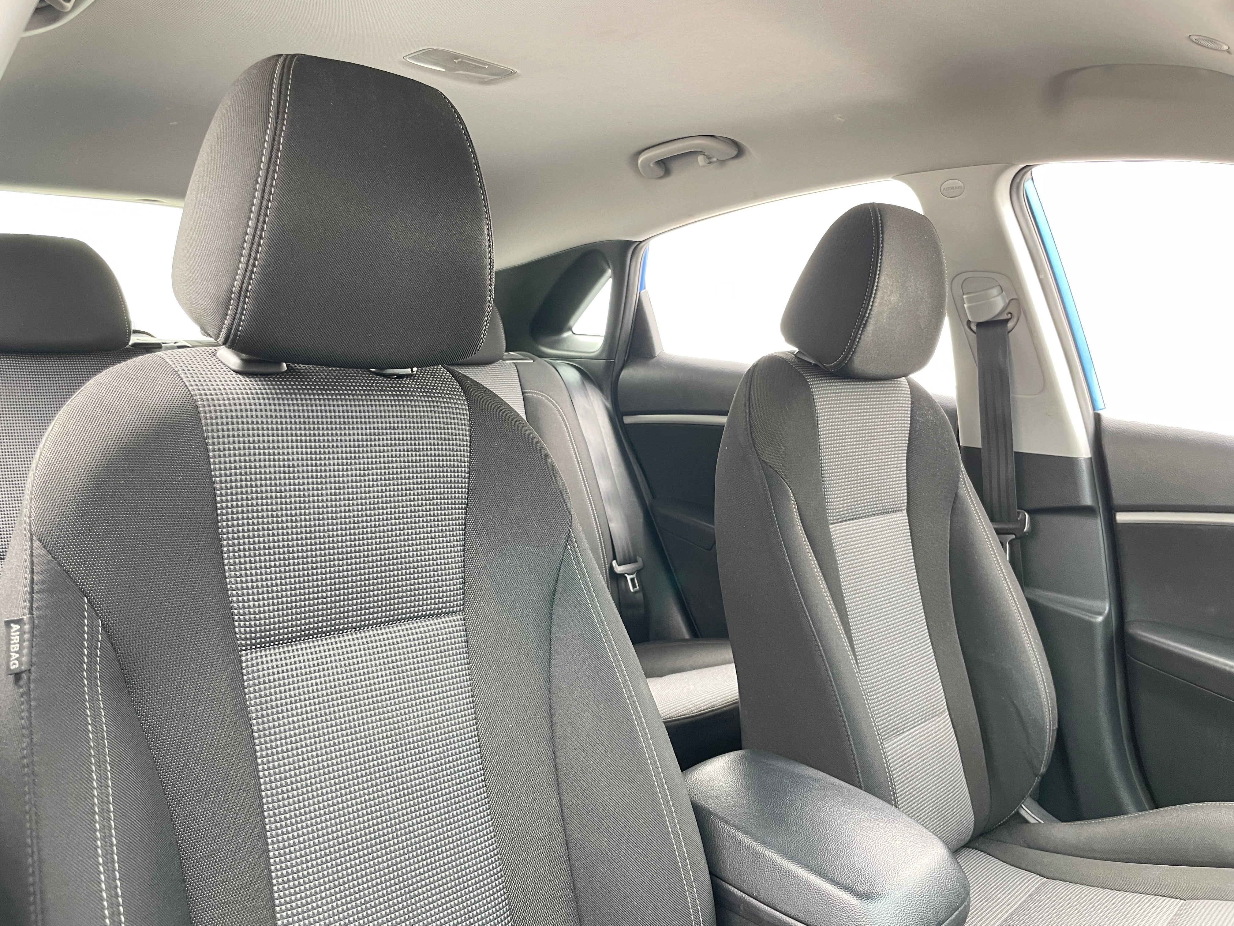 2017 Hyundai Elantra Base 2