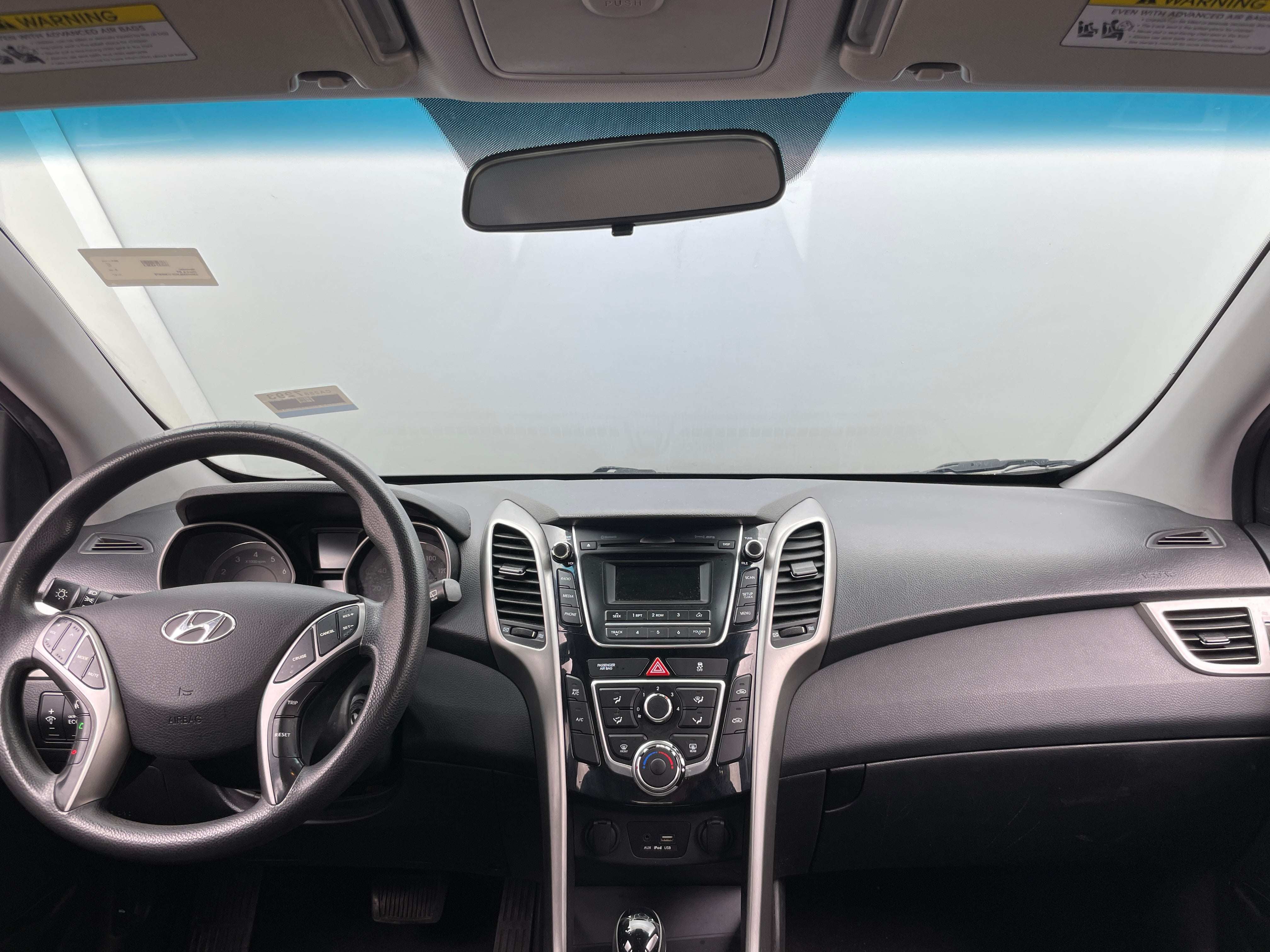 2017 Hyundai Elantra Base 3
