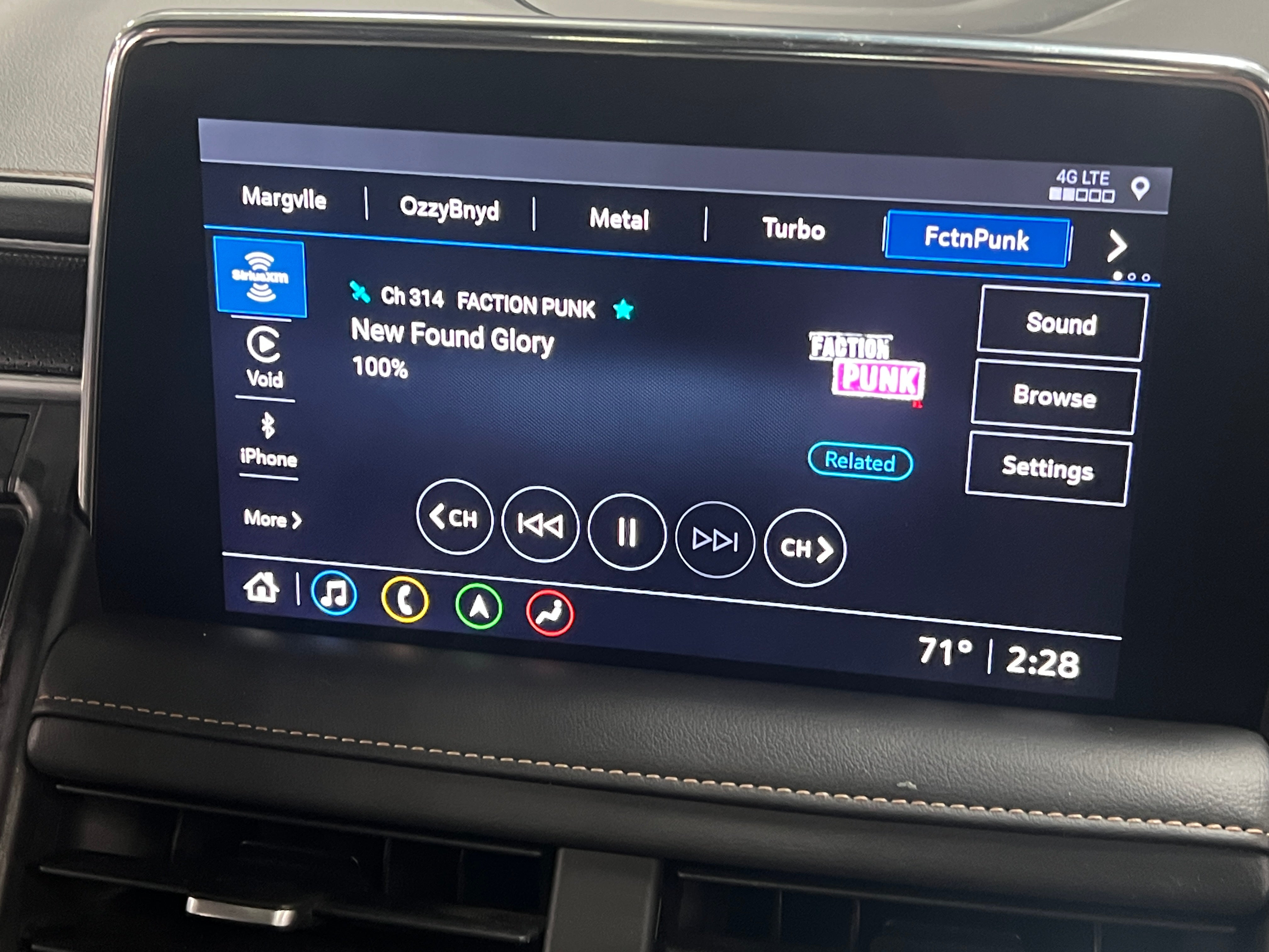 2021 GMC Yukon AT4 3