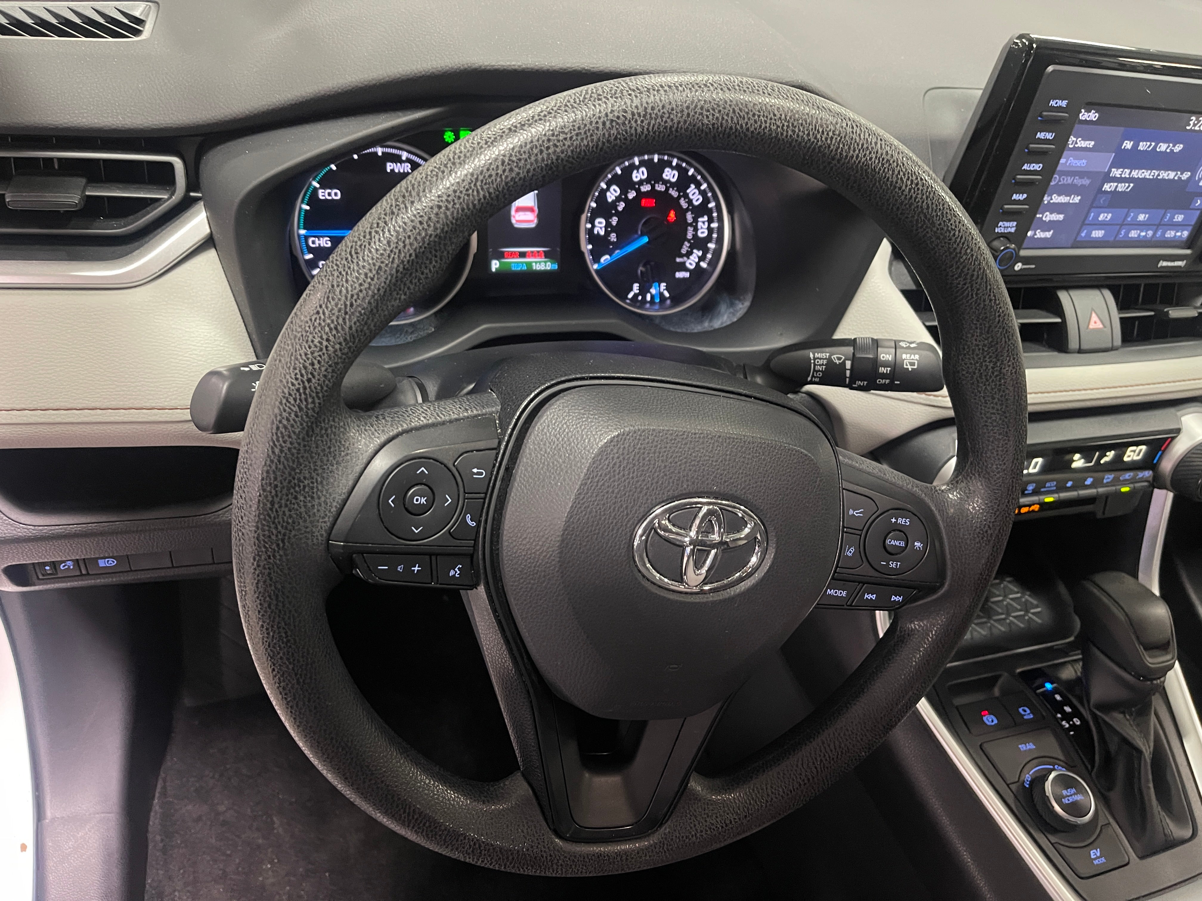 2022 Toyota RAV4 XLE 5