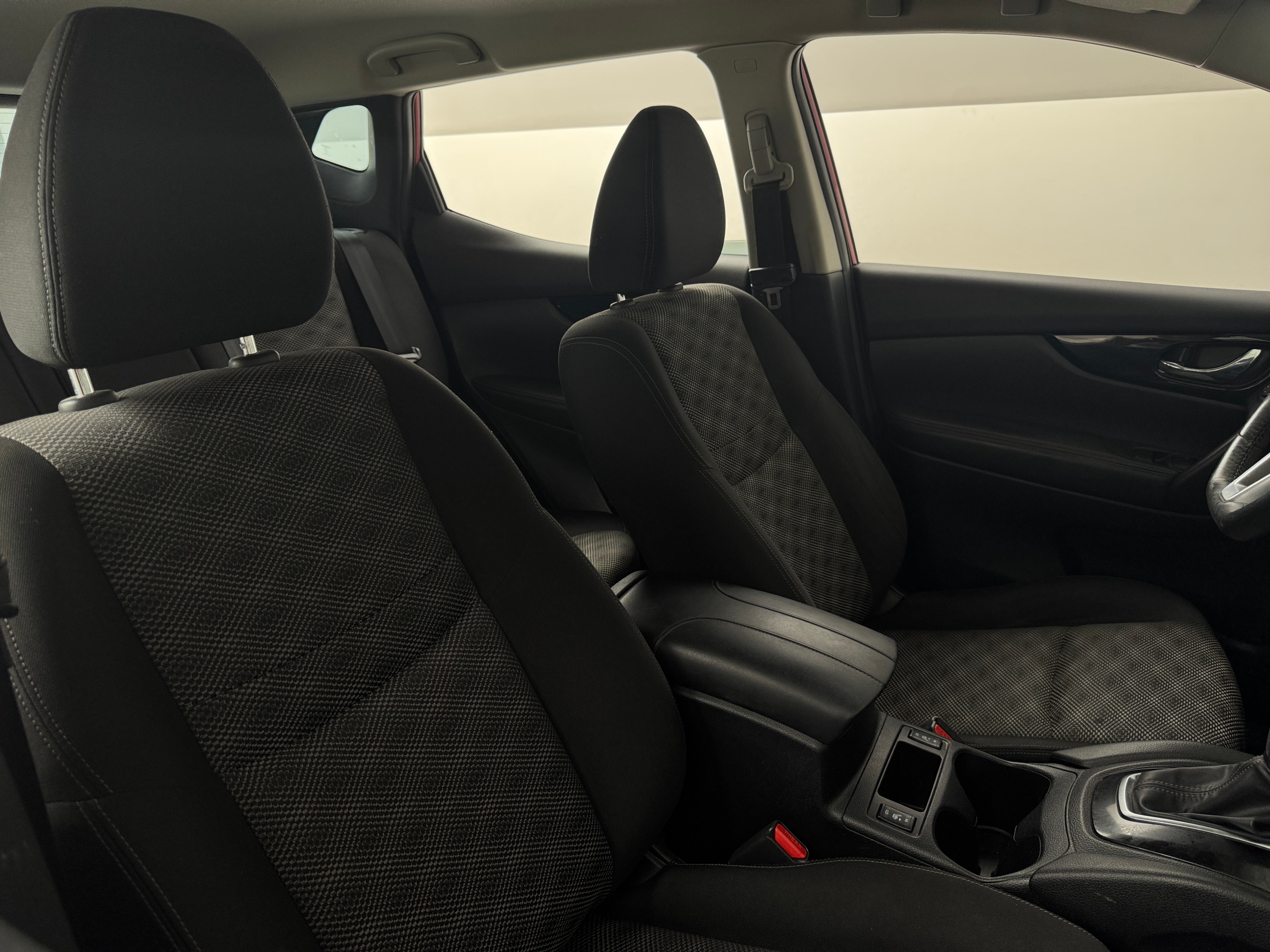 2018 Nissan Rogue Sport SV 2