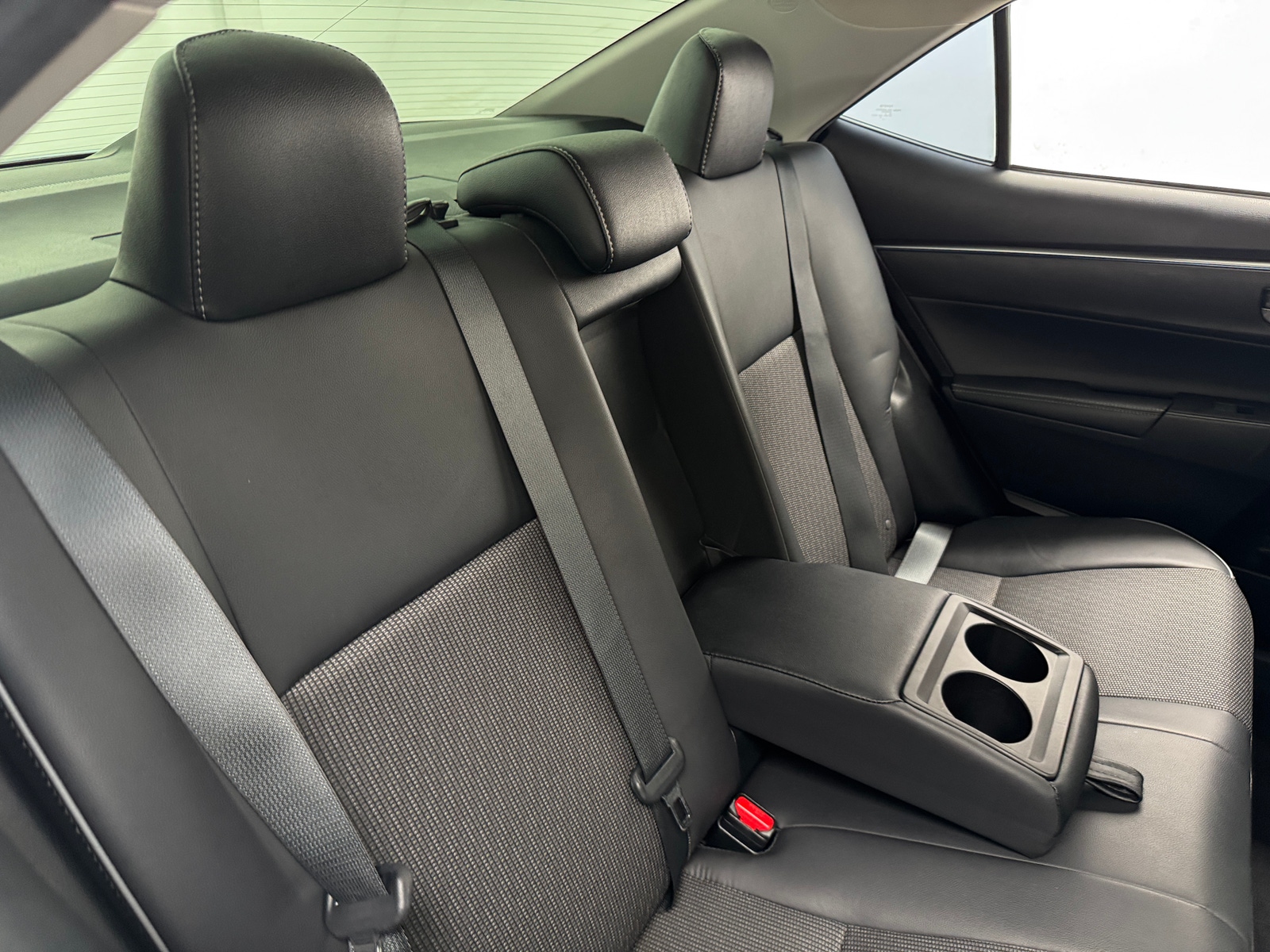 Thumbnail: 2016 Toyota Corolla - 6