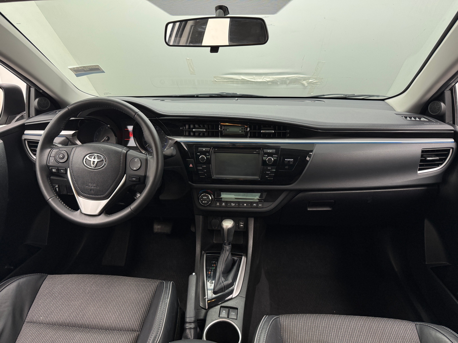 Thumbnail: 2016 Toyota Corolla - 3
