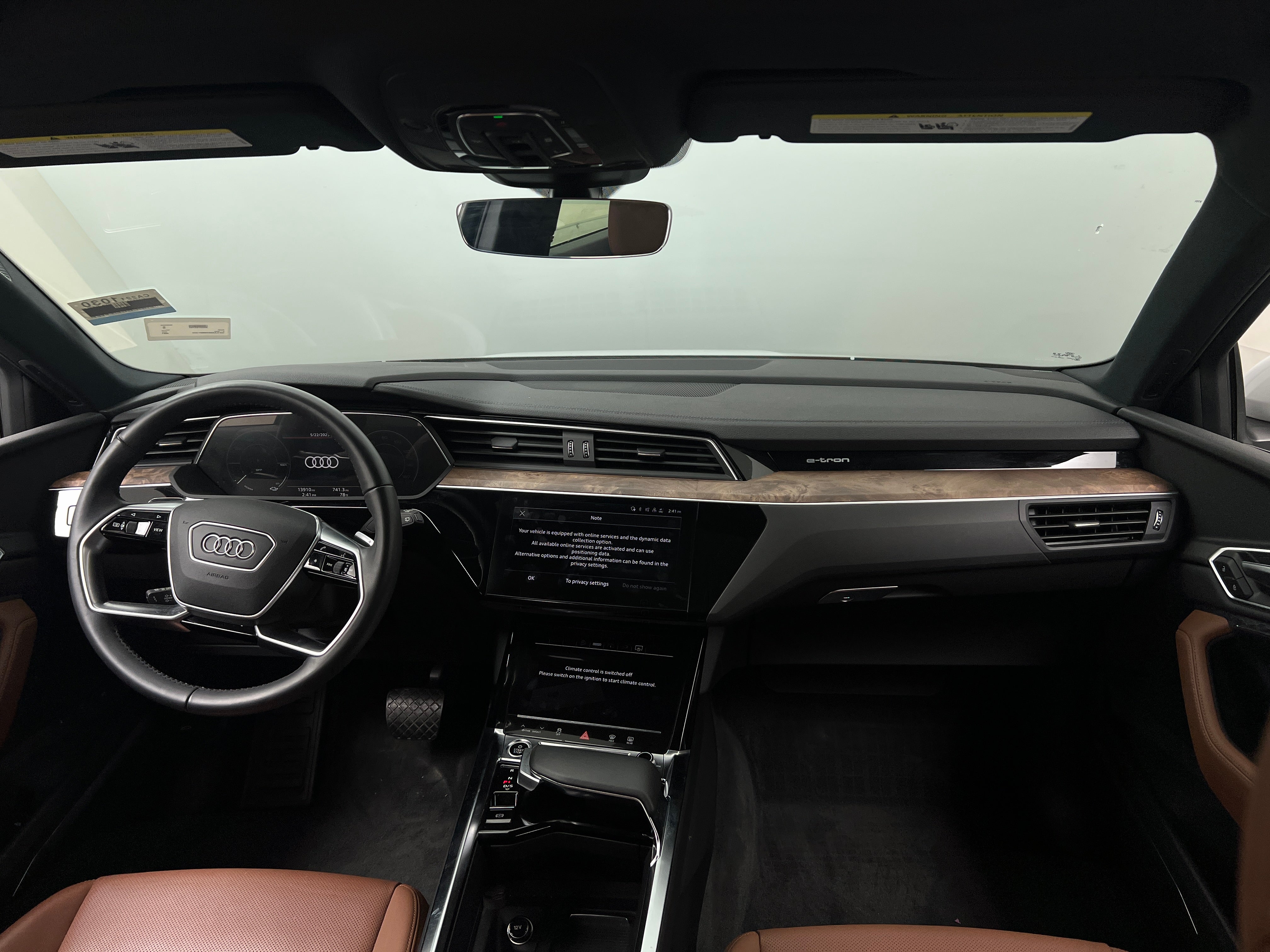 2021 Audi e-tron Premium Plus 2