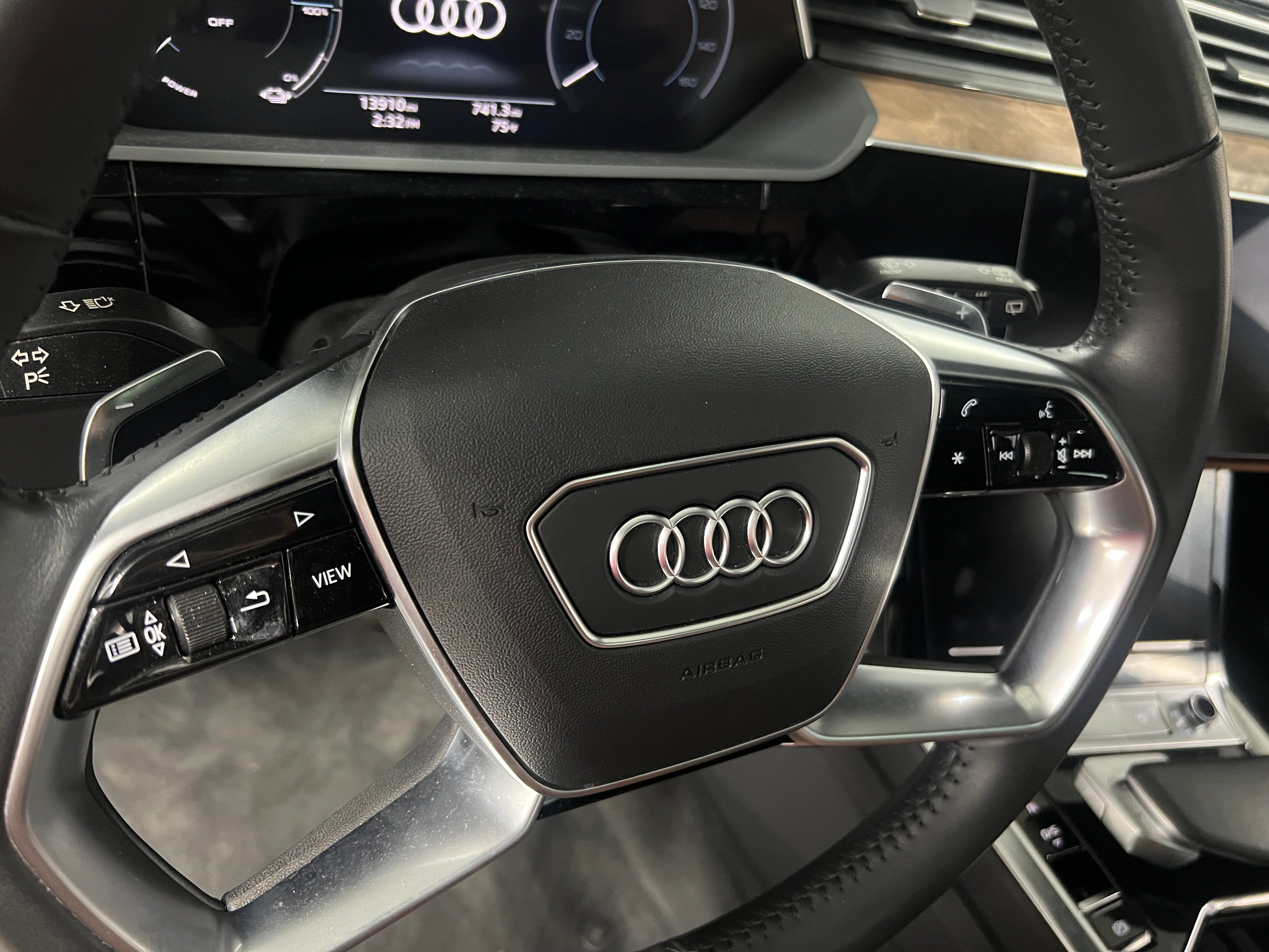2021 Audi e-tron Premium Plus 4