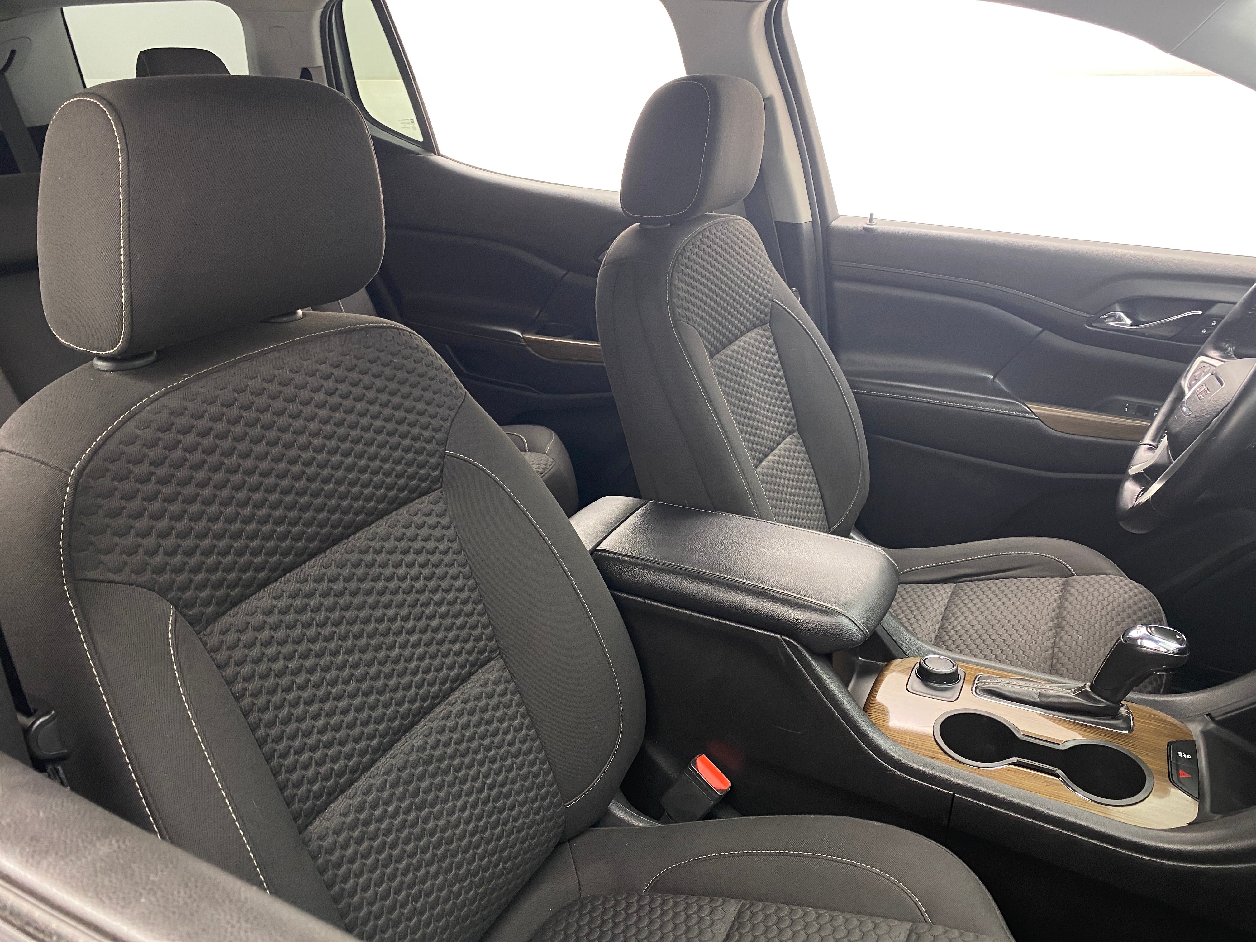 2019 GMC Acadia SLE 2