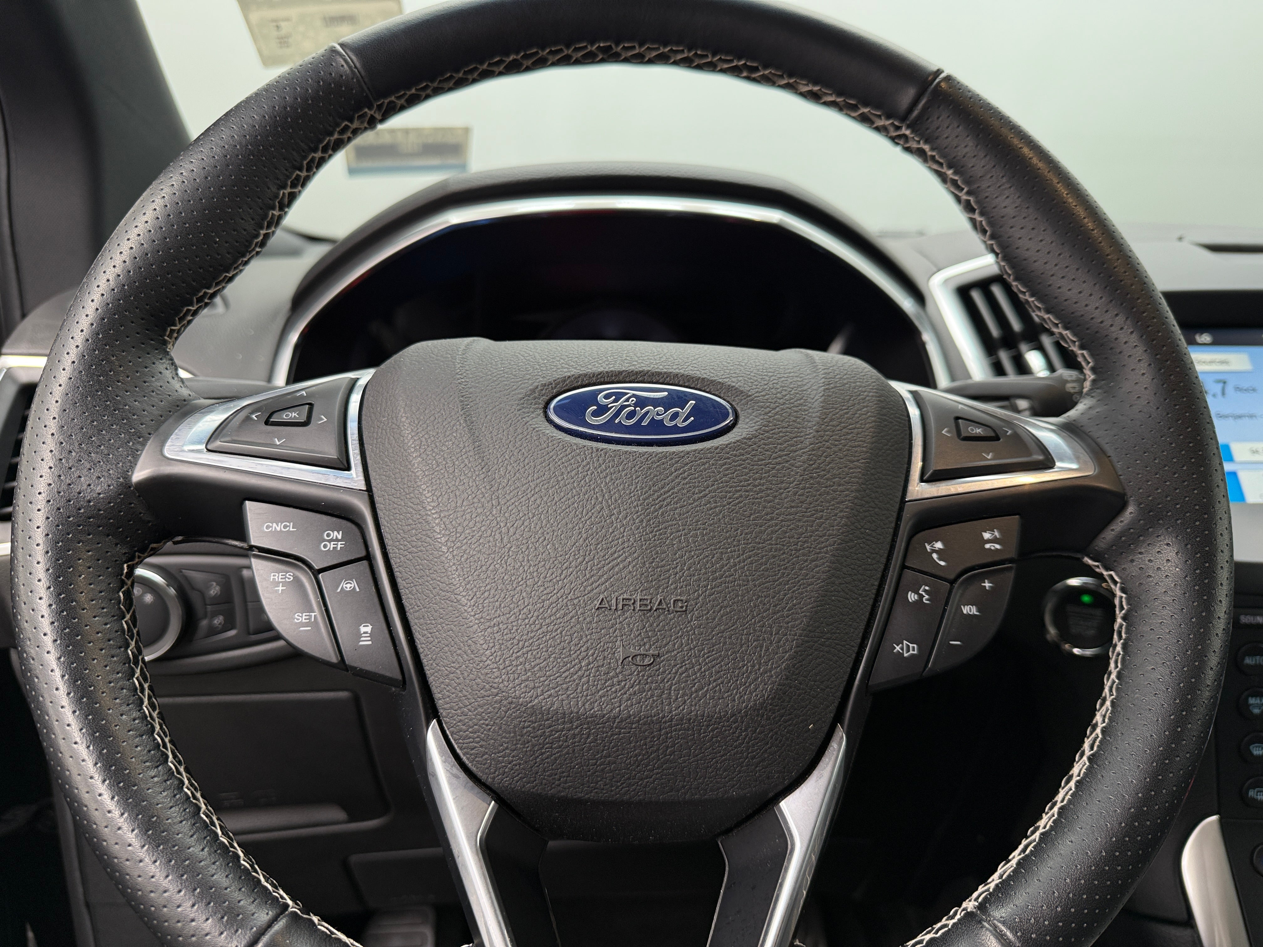 2019 Ford Edge ST 4