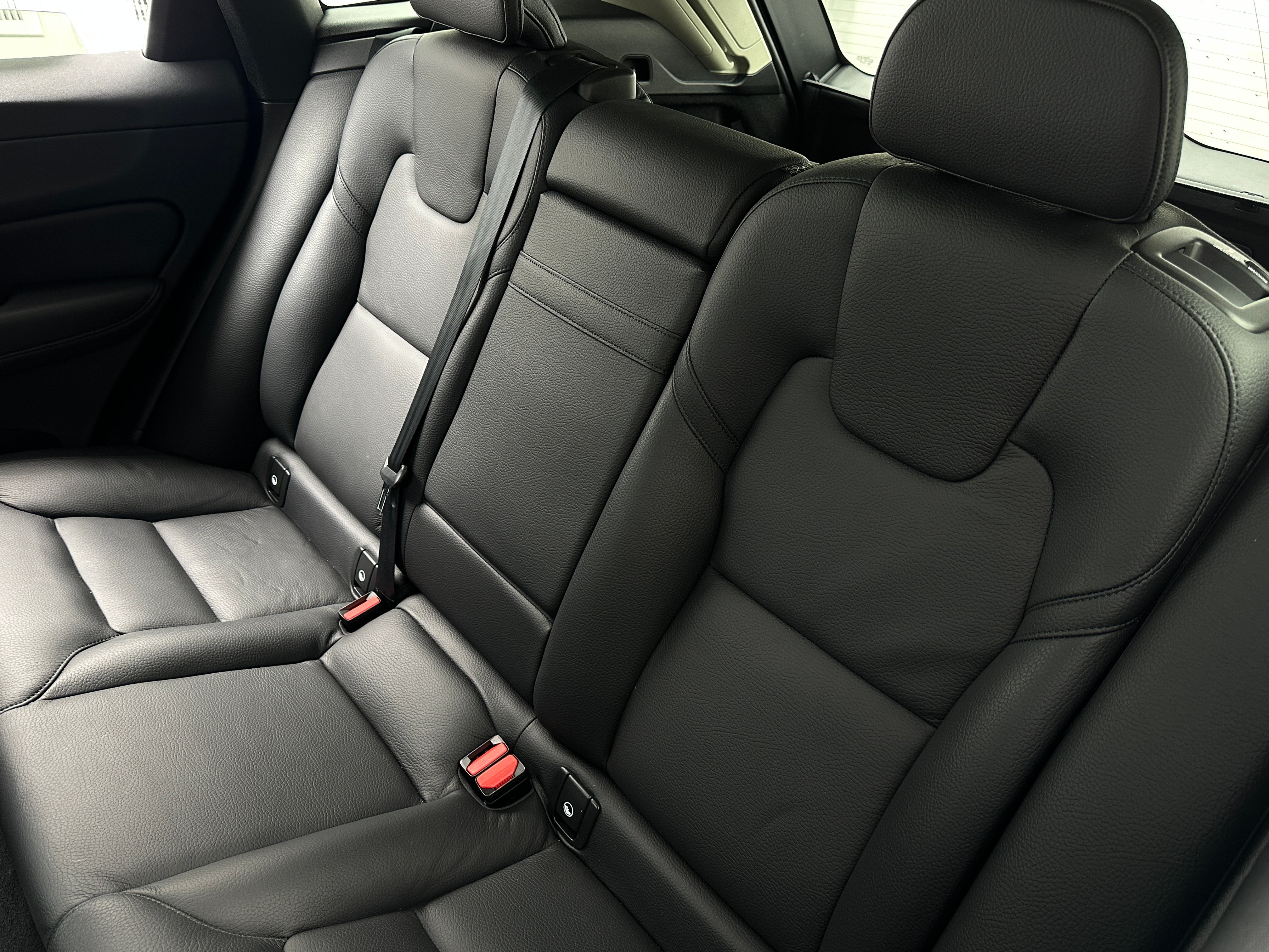 2022 Volvo XC60 Recharge Core 6