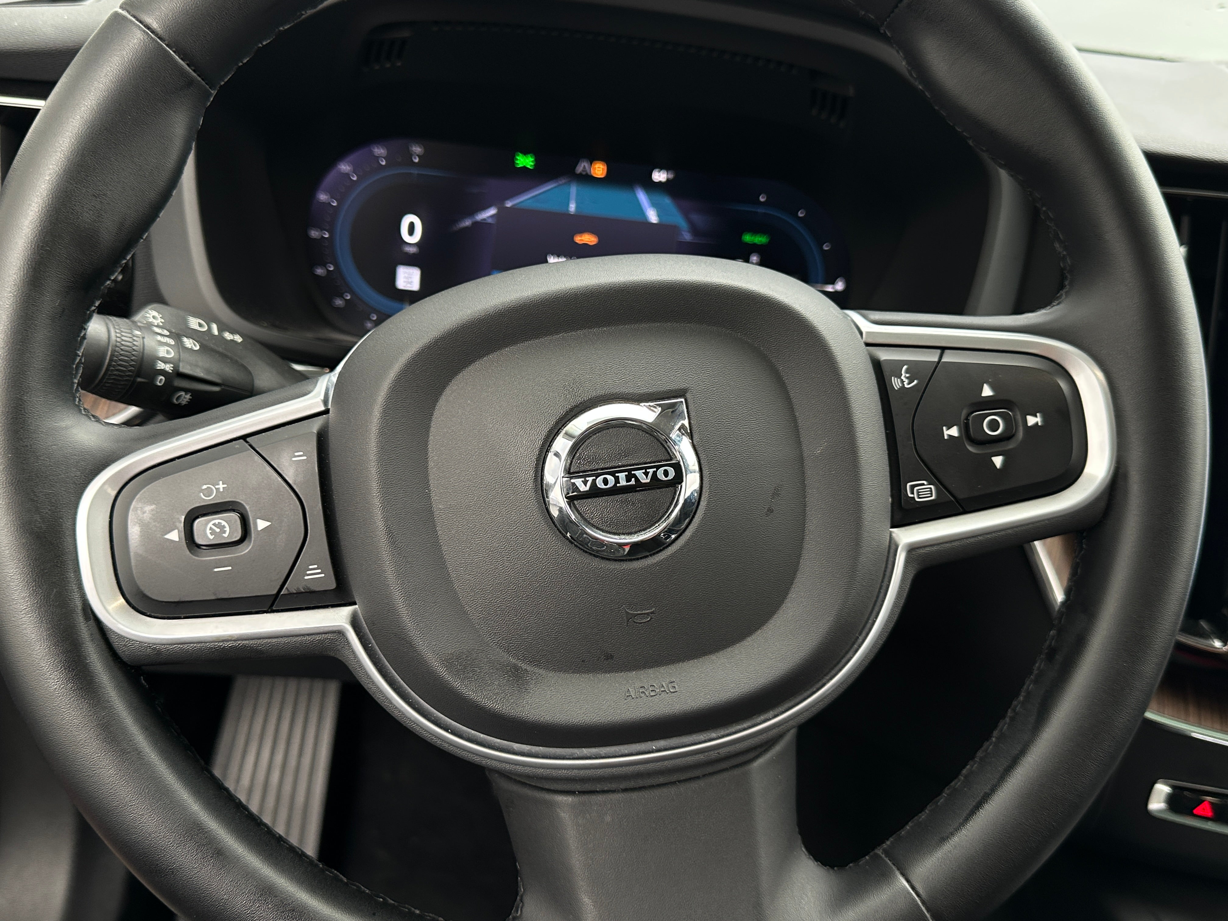 2022 Volvo XC60 Recharge Core 5