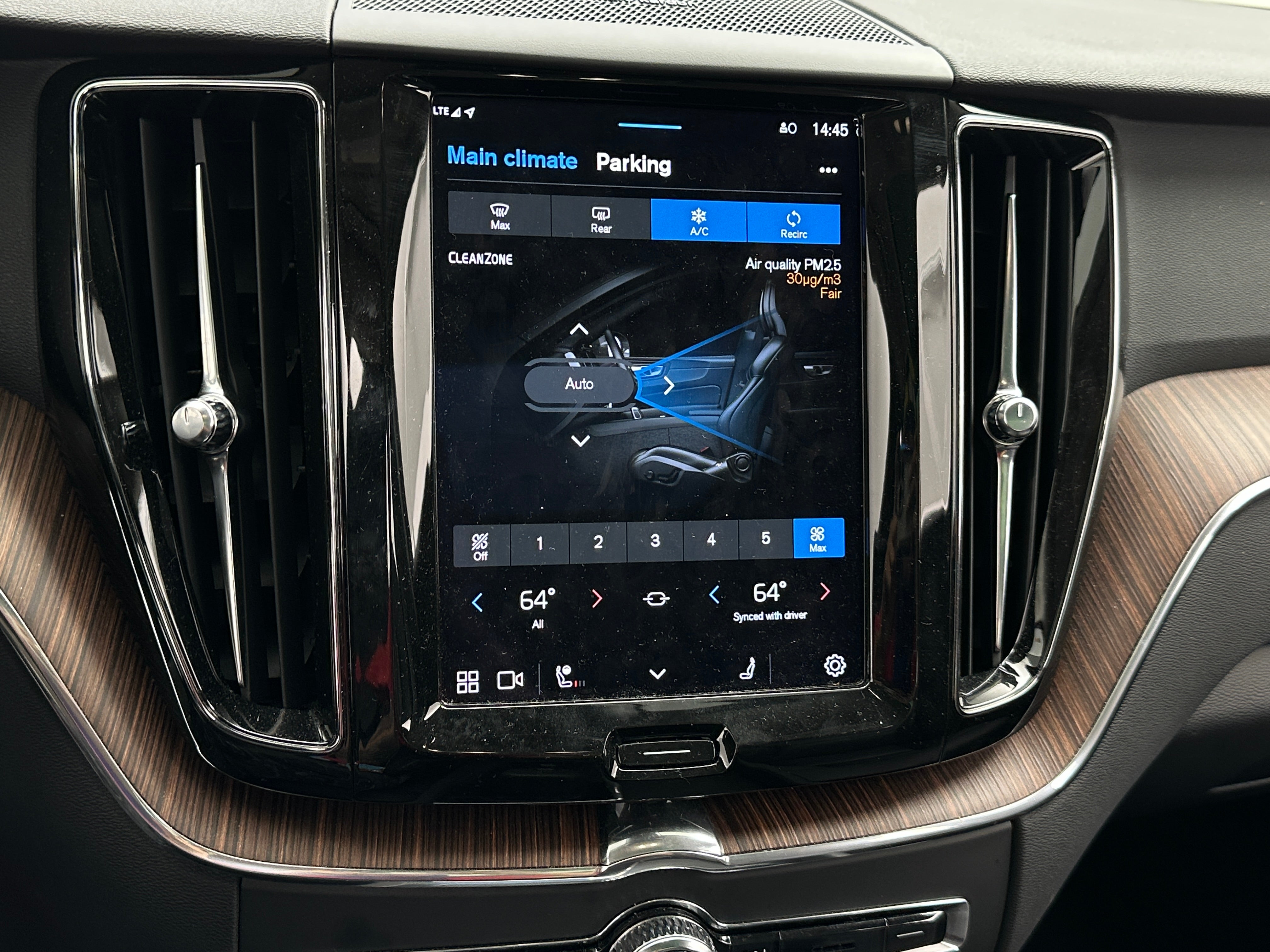 2022 Volvo XC60 Recharge Core 4