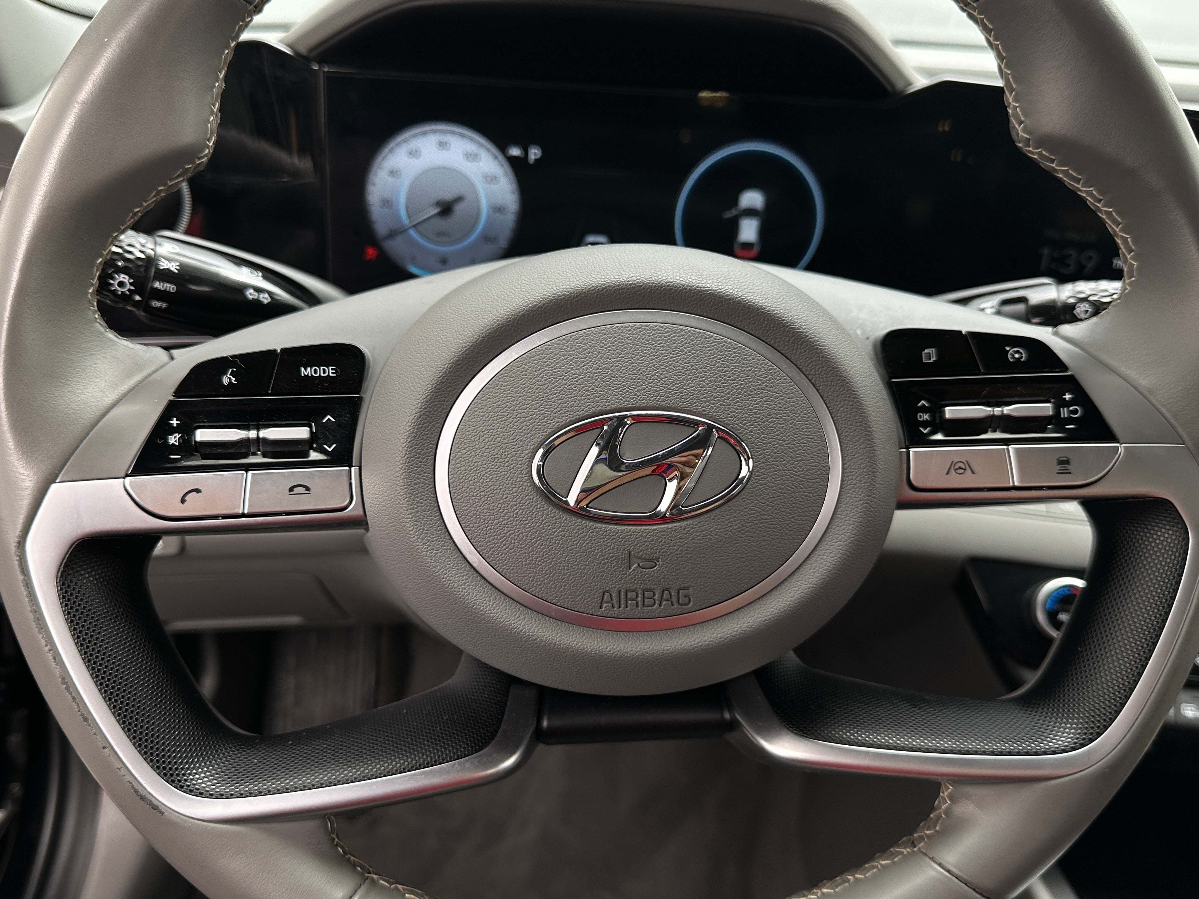 2023 Hyundai Elantra SEL 5