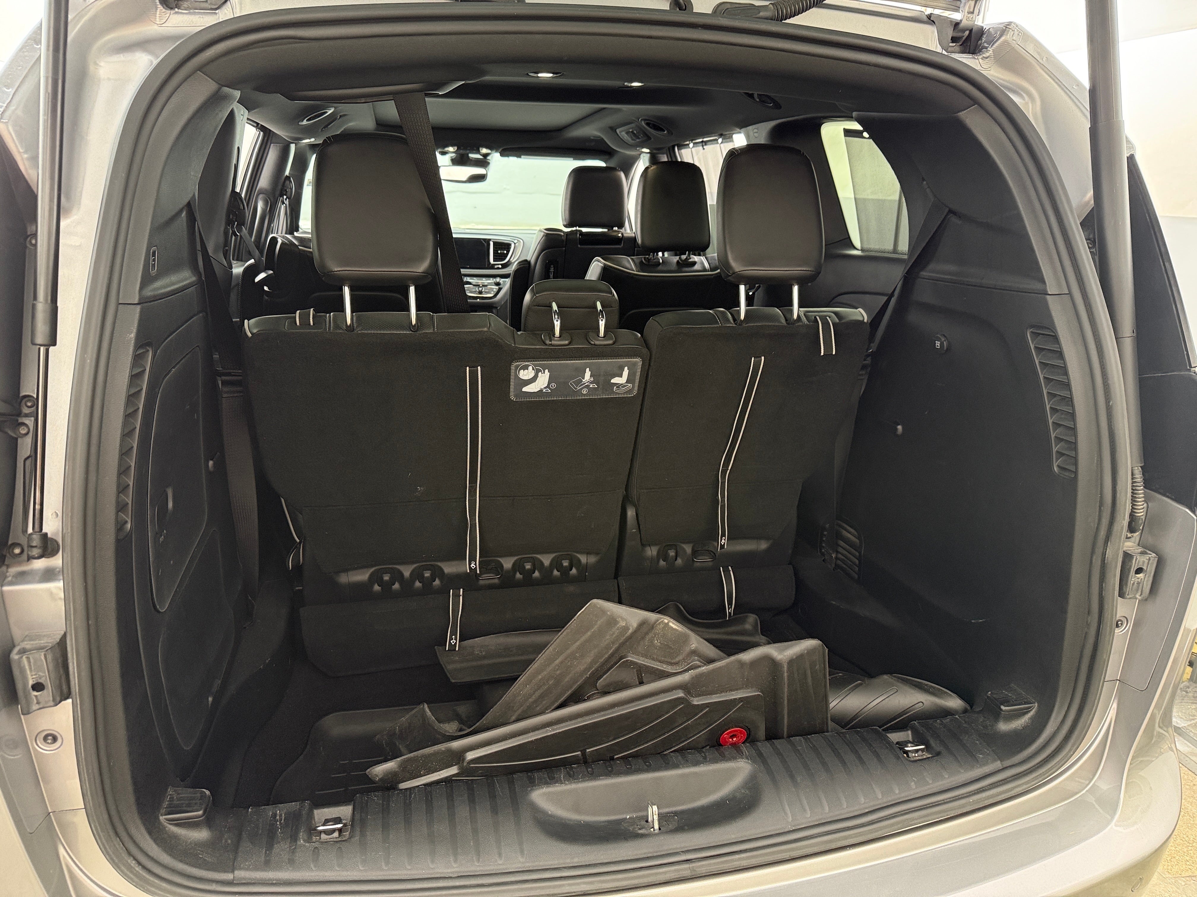 2020 Chrysler Pacifica Hybrid Limited 6
