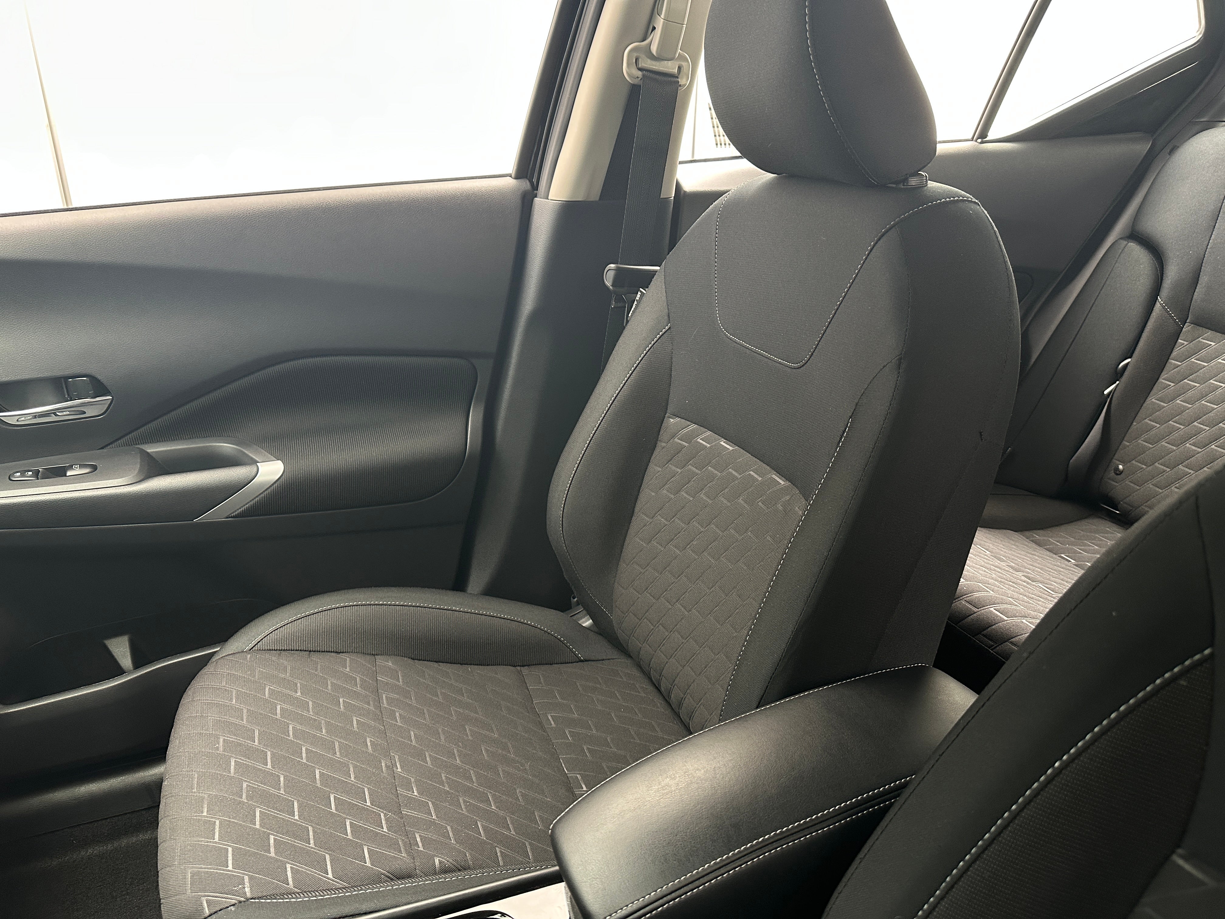 2024 Nissan Kicks SV 2