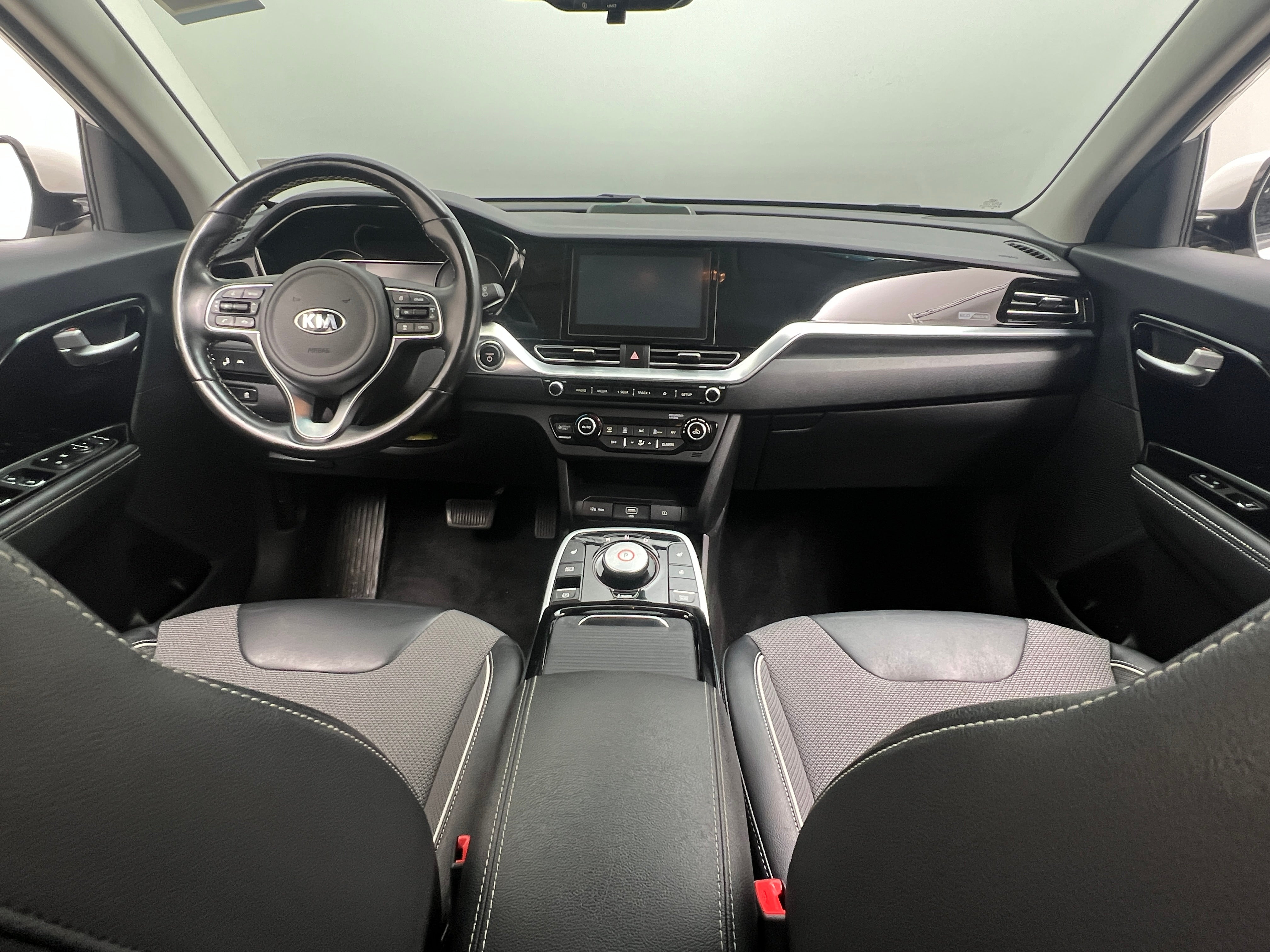 2020 Kia Niro EX 3