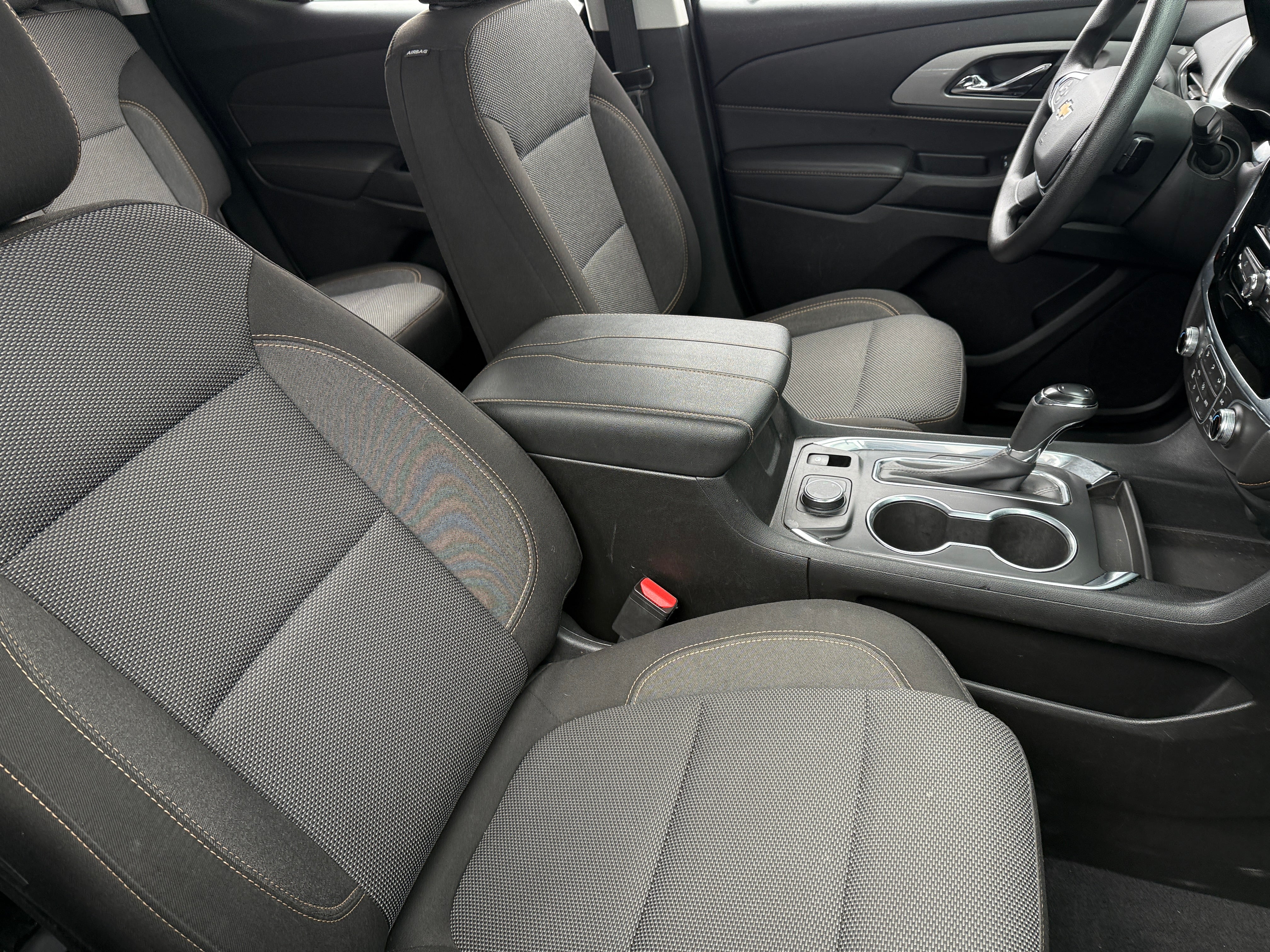 2019 Chevrolet Traverse LS 2