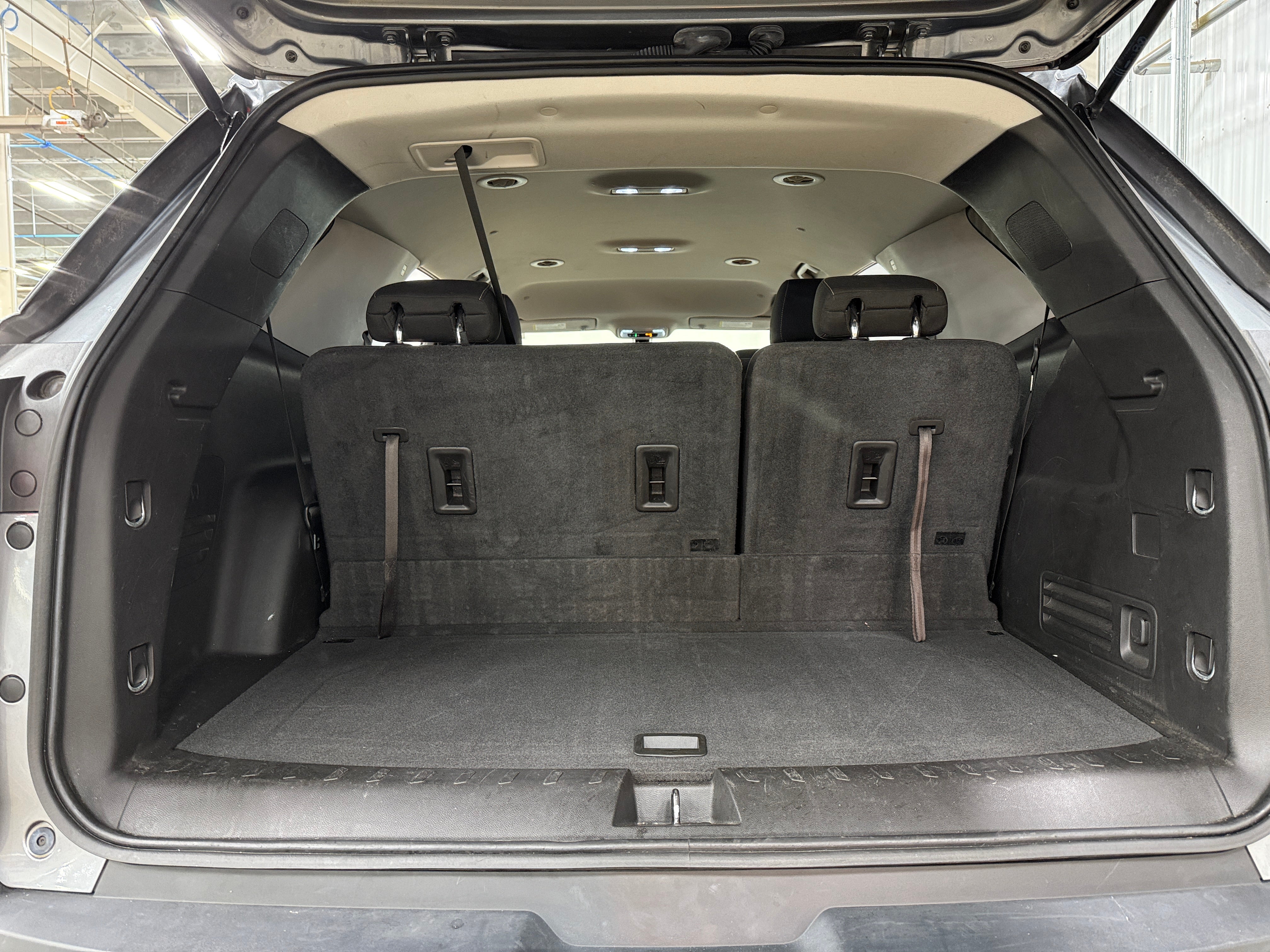 2019 Chevrolet Traverse LS 7