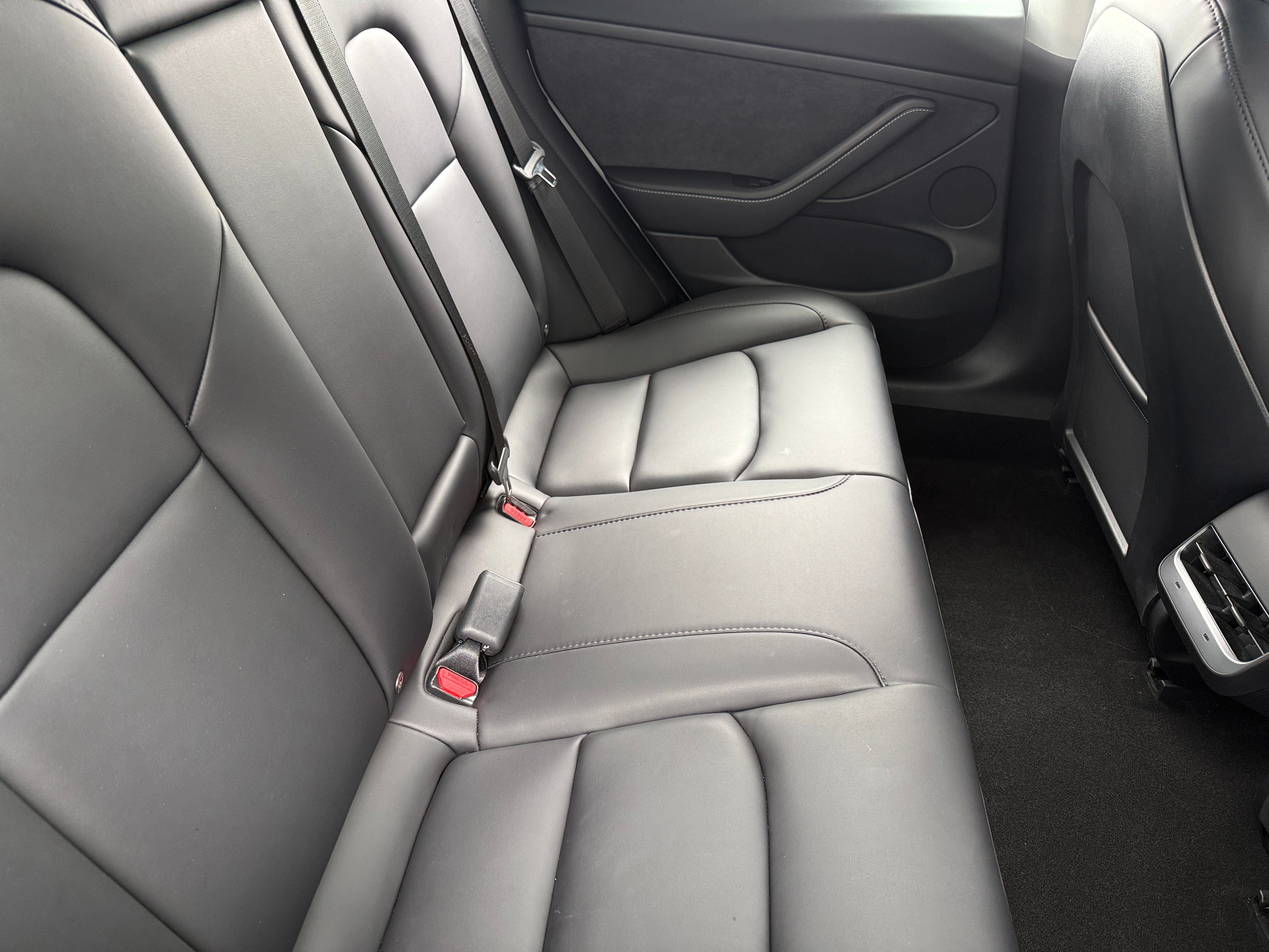 2023 Tesla Model 3 Standard Range 4