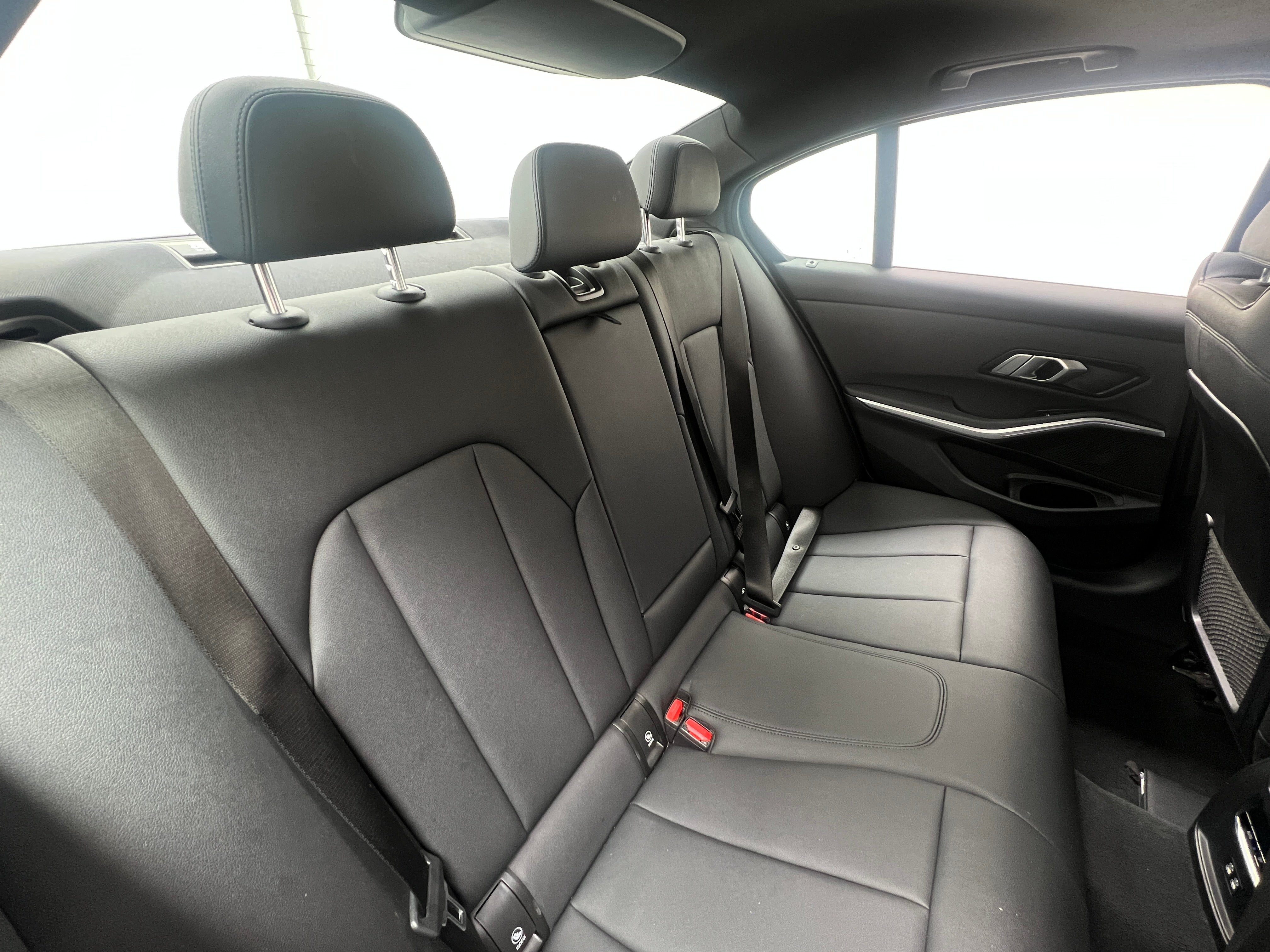 2021 BMW 3 Series 330e xDrive 5