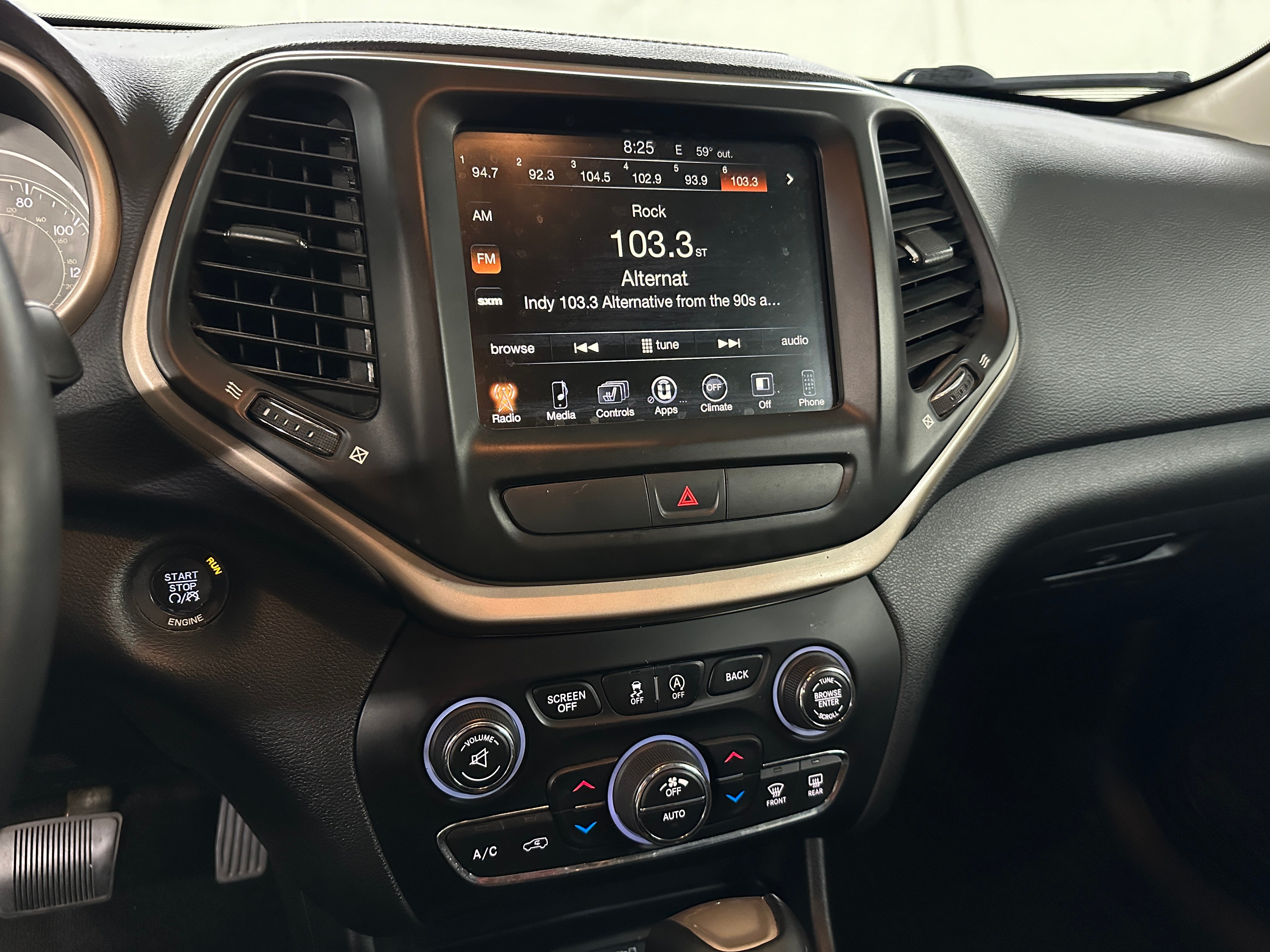2015 Jeep Cherokee Limited Edition 3