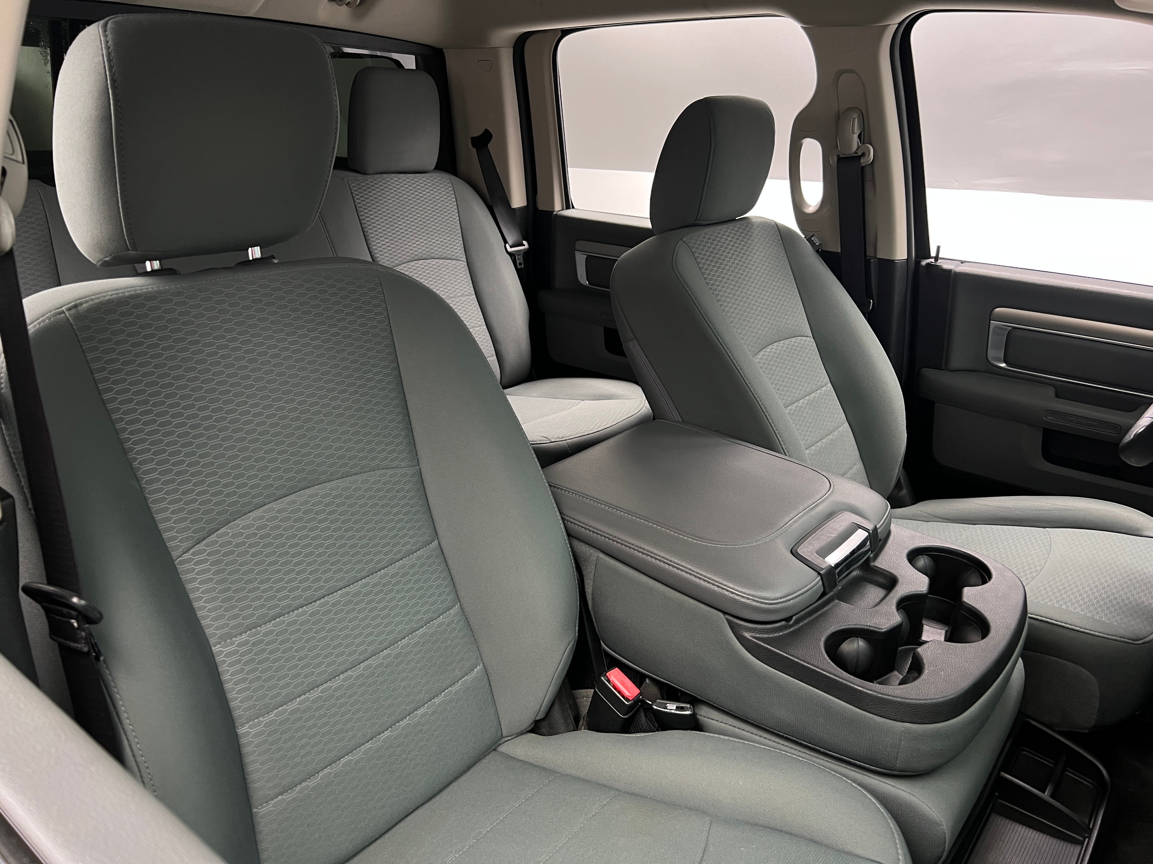 2017 RAM 1500 SLT 2