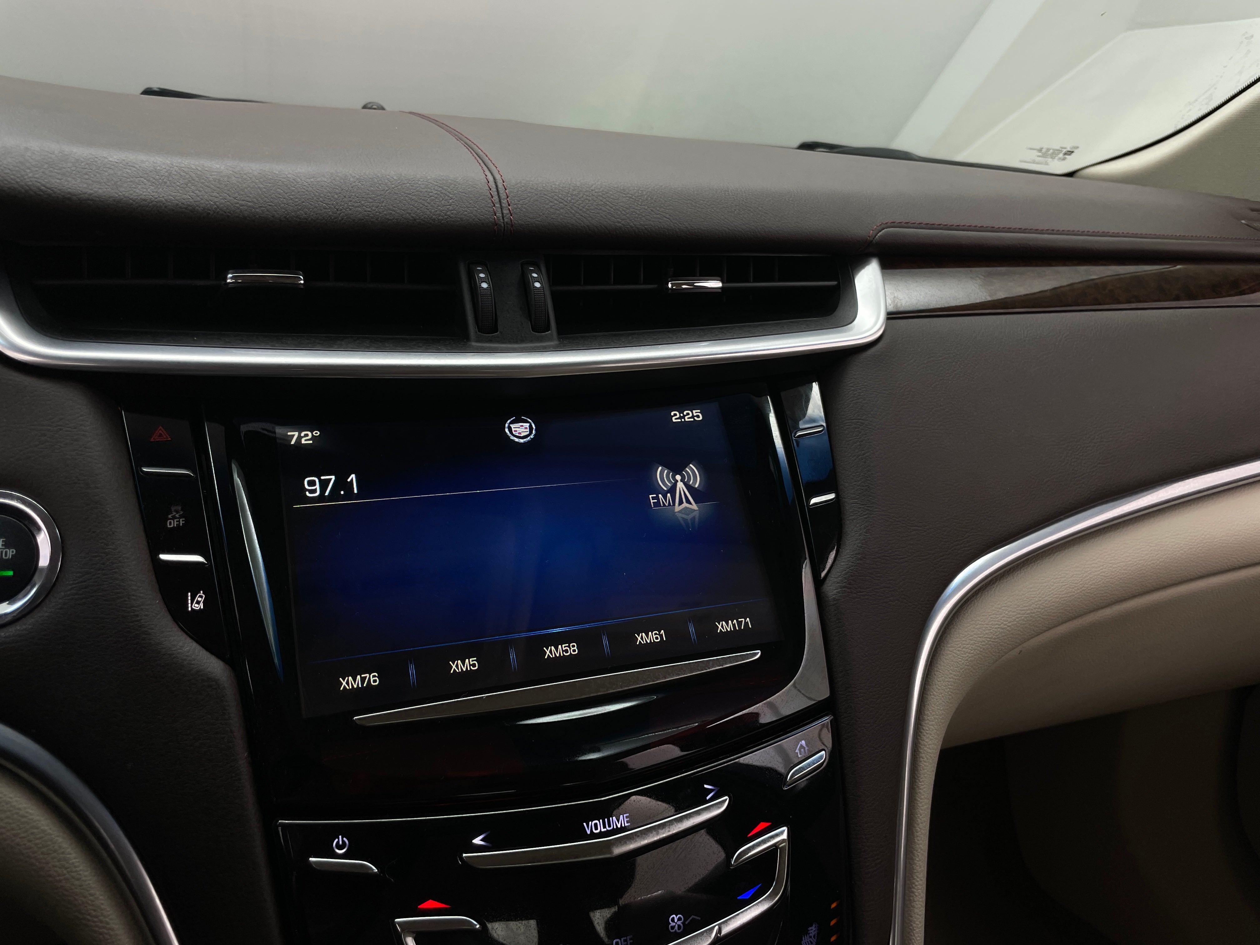 2013 Cadillac XTS Premium 3