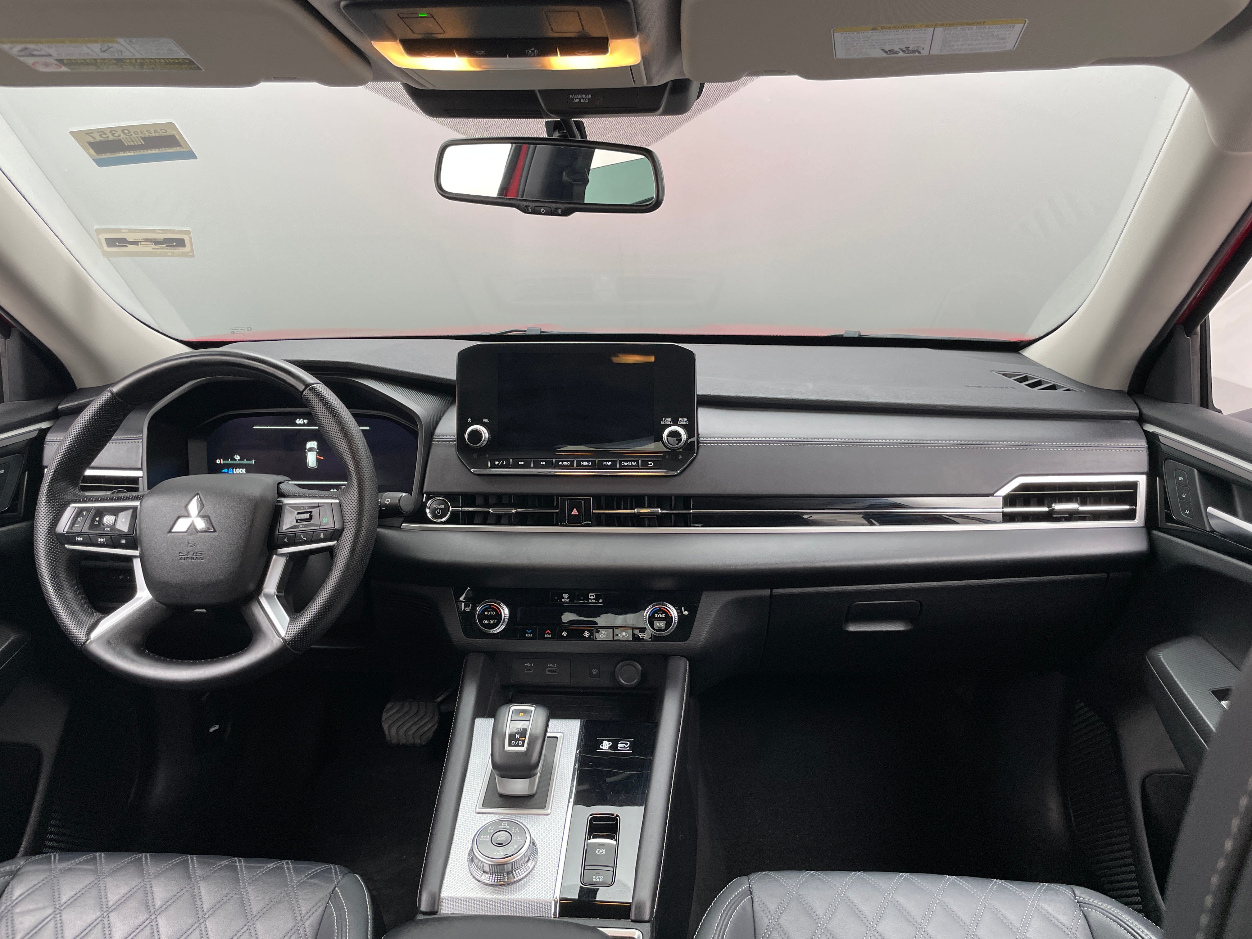 2023 Mitsubishi Outlander SEL 2
