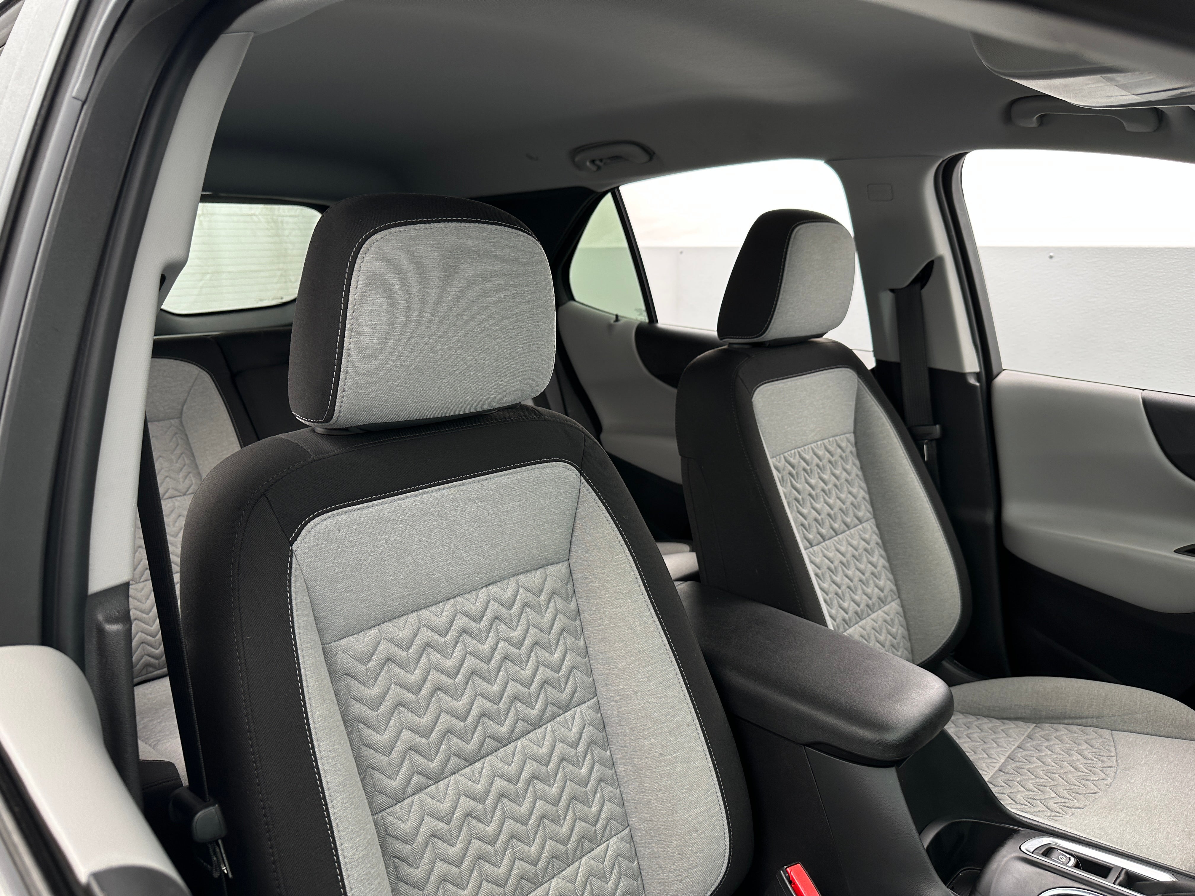 2023 Chevrolet Equinox LT 2