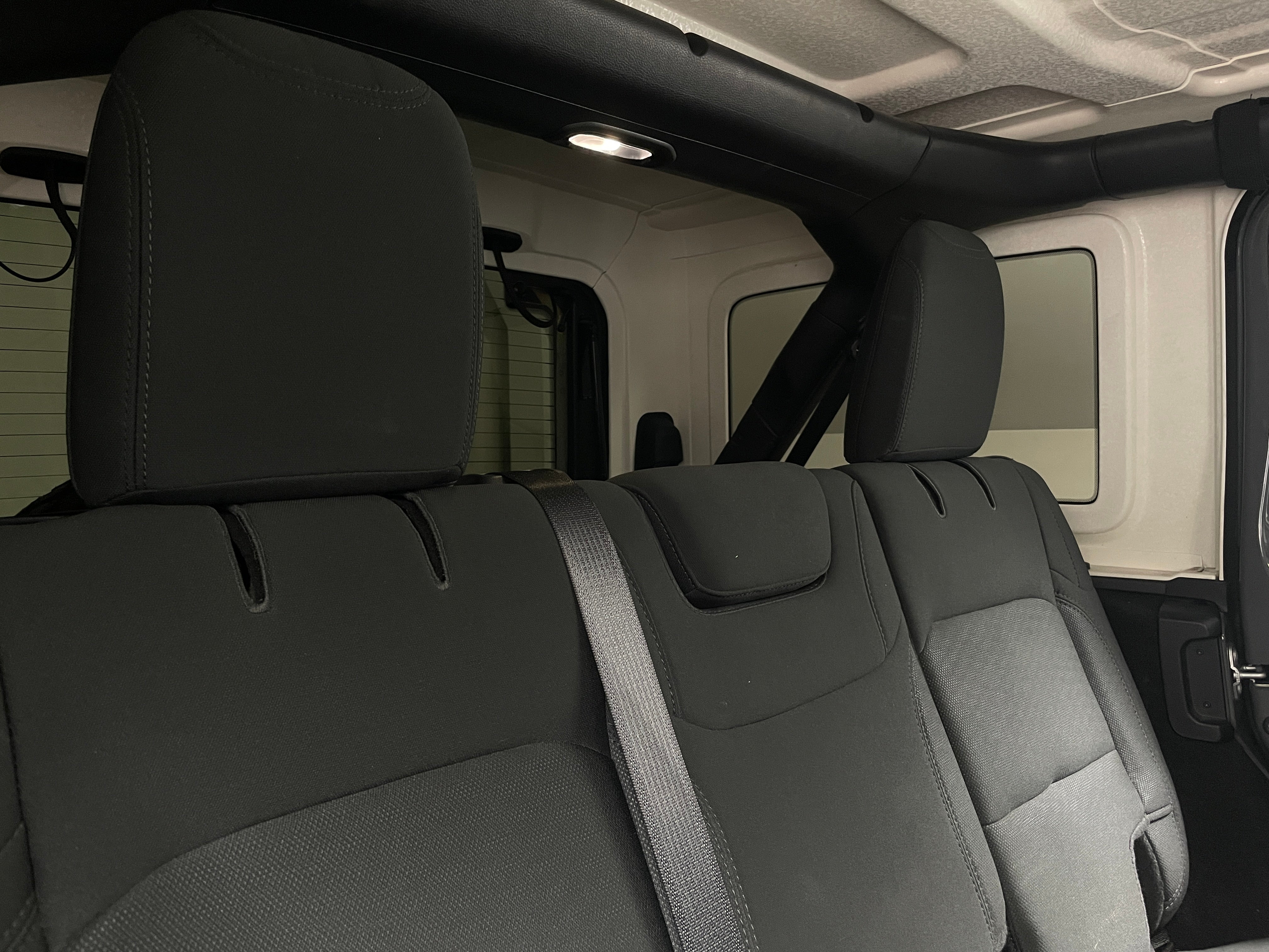 2020 Jeep Wrangler Unlimited Willys 6