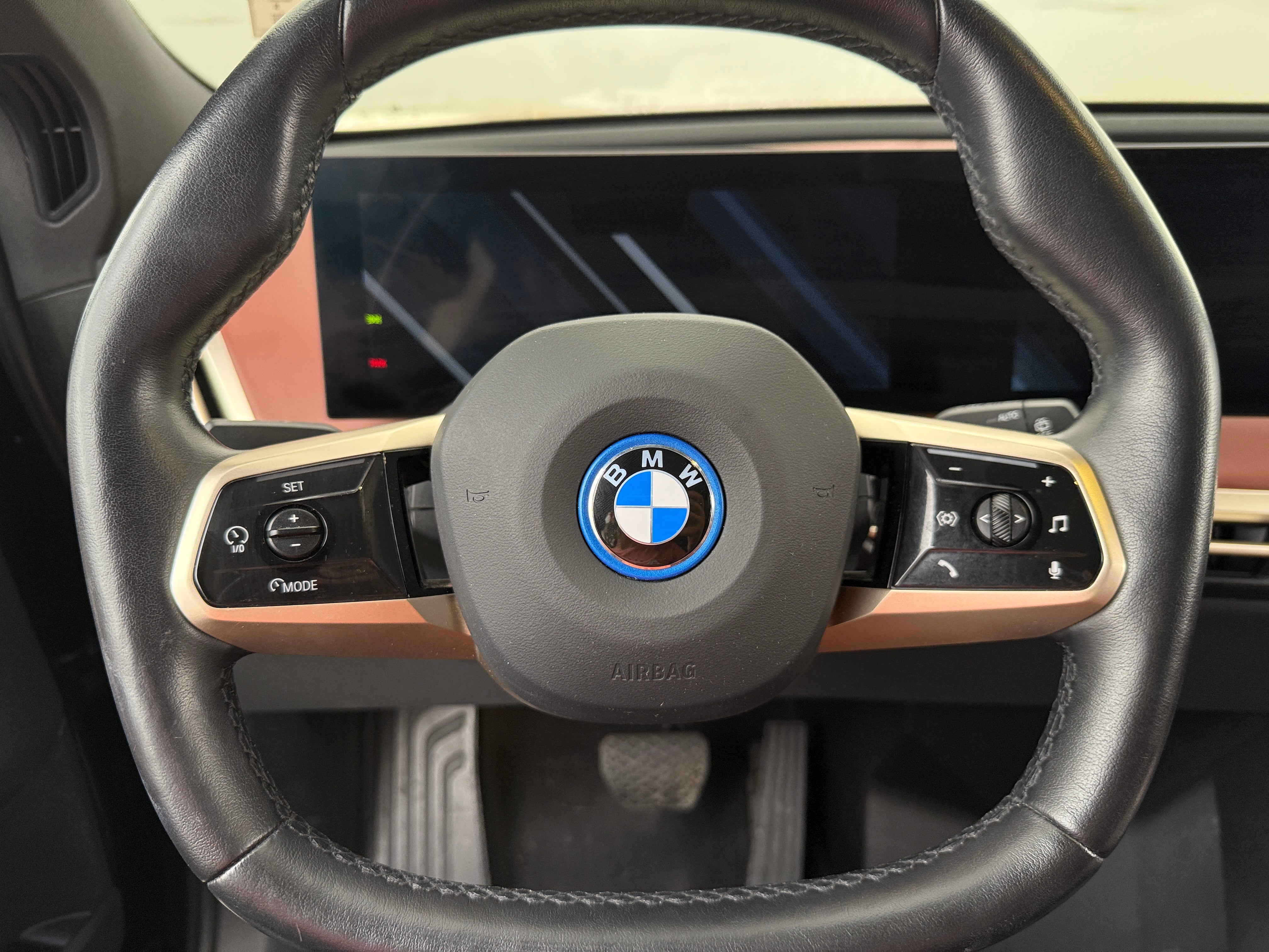 2023 BMW iX M60 4
